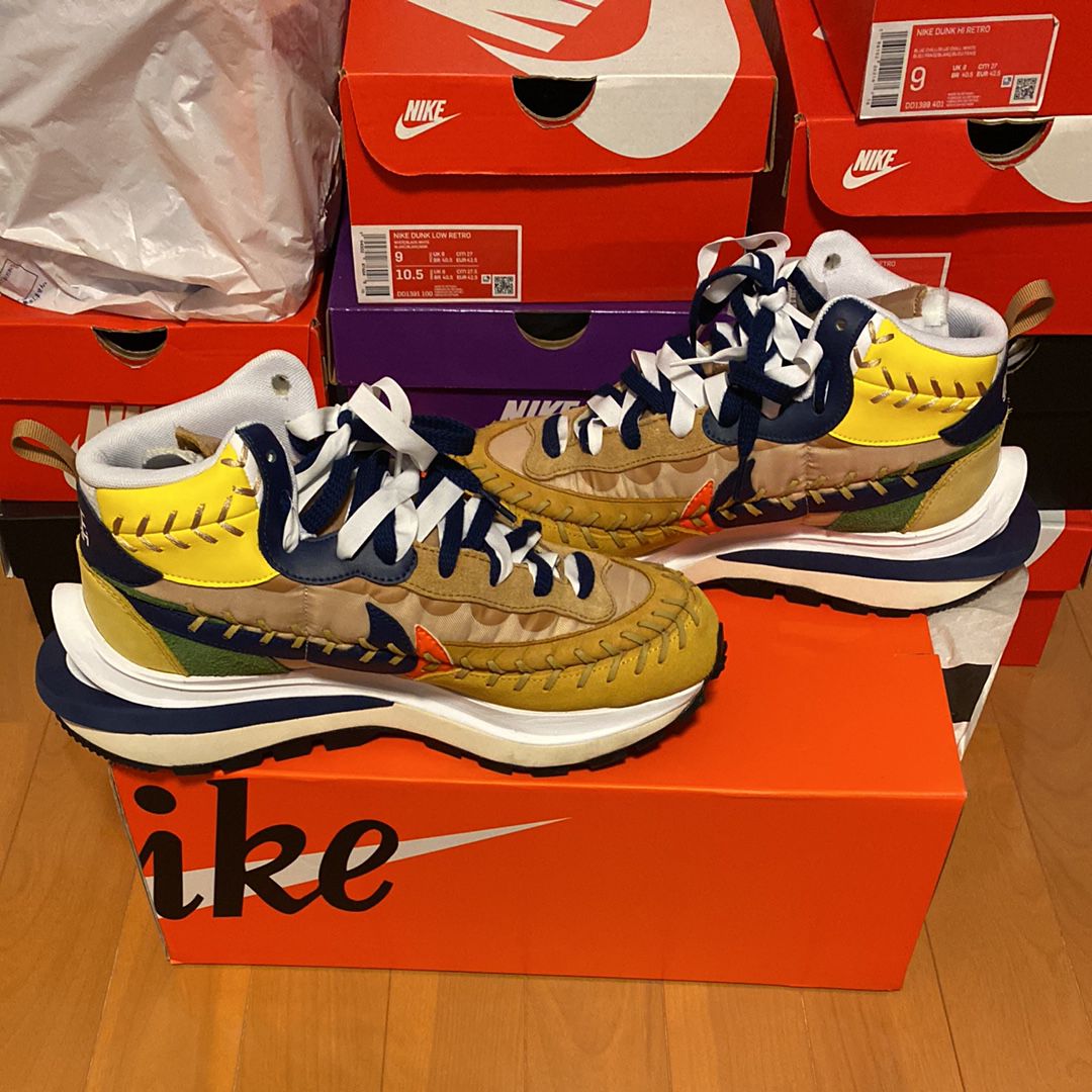 Jean-Paul Gaultier × sacai × Nike VaporWaffle "Sesame/Multi Color"