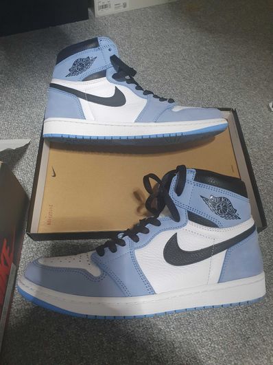 Nike Air Jordan 1 High OG "University Blue"