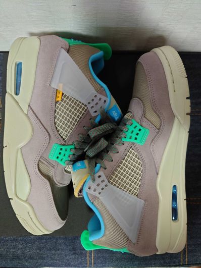 UNION × NIKE AIR JORDAN 4 SP "TAUPE HAZE"
