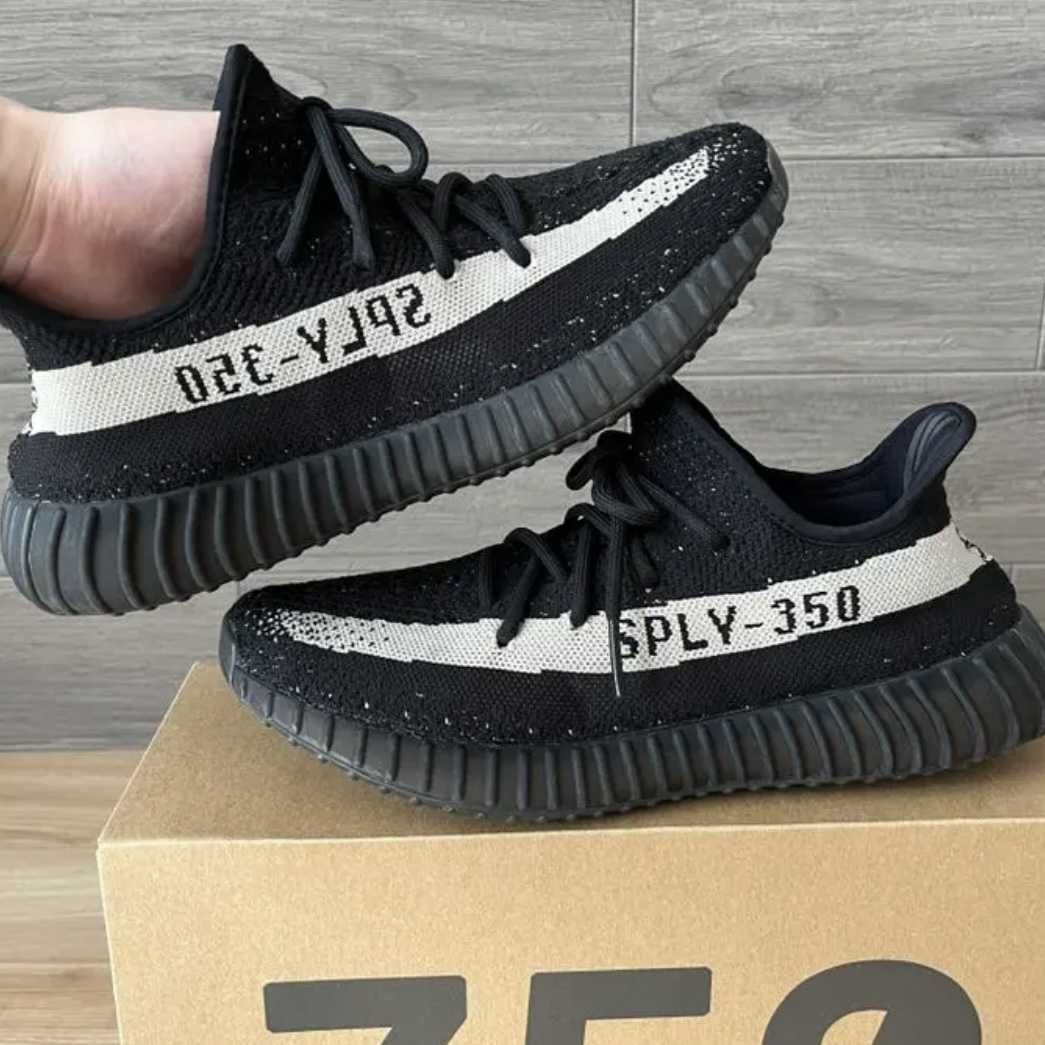 adidas YEEZY Boost 350 V2 "Oreo"
