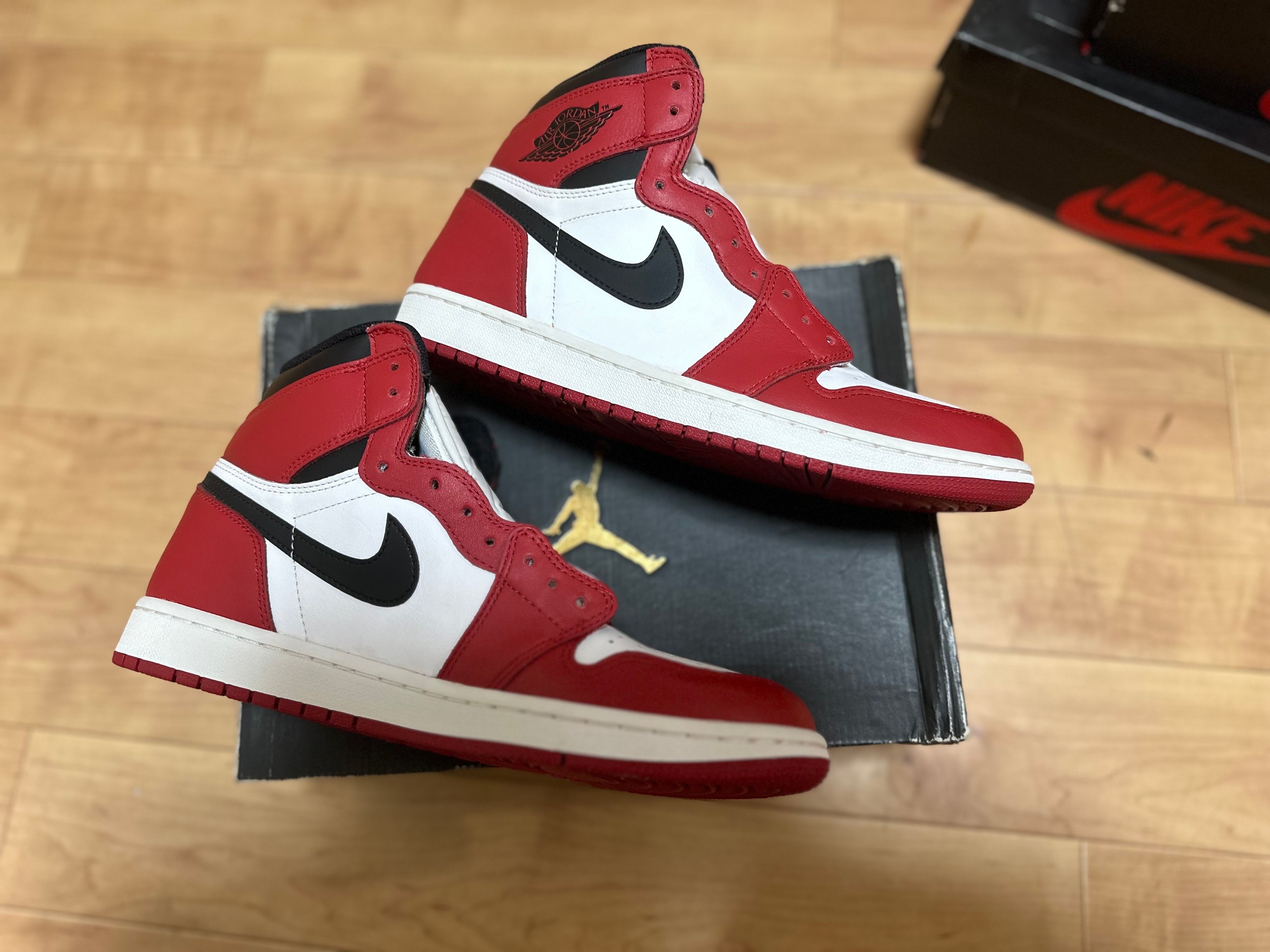 Nike Air Jordan 1 Retro High "Chicago" (2015)