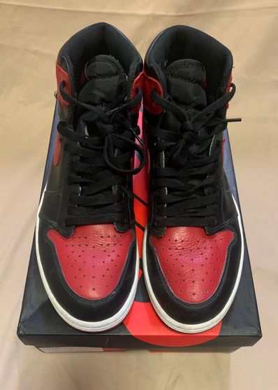 Nike Air Jordan 1 Retro High OG "Bred/Banned" (2016)