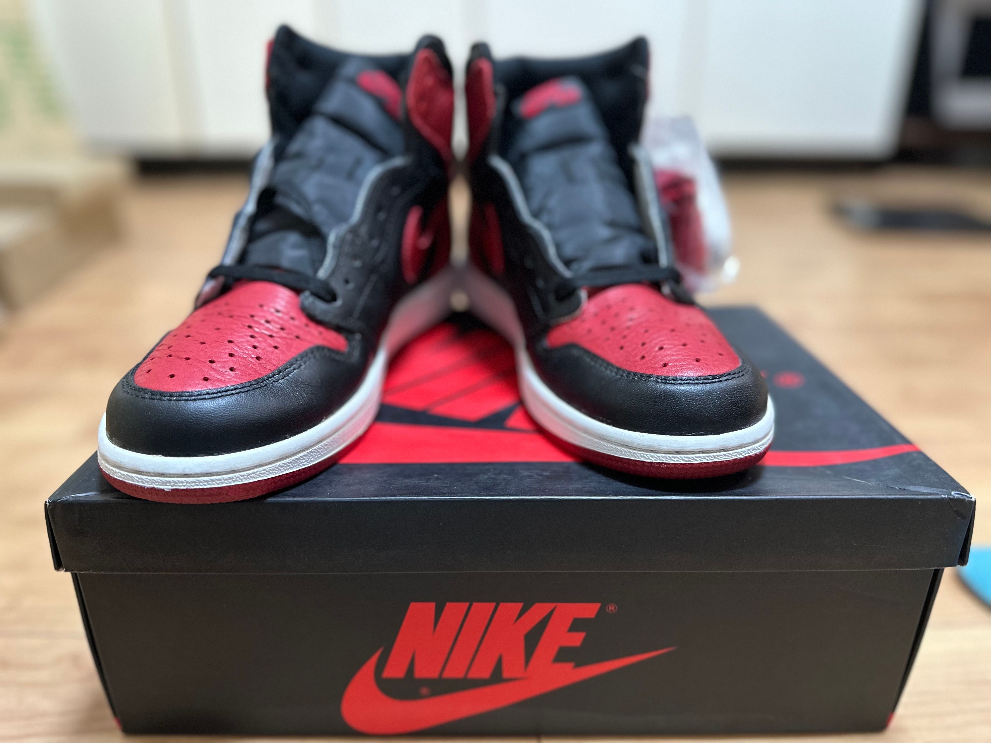 Nike Air Jordan 1 Retro High OG "Bred/Banned" (2016)