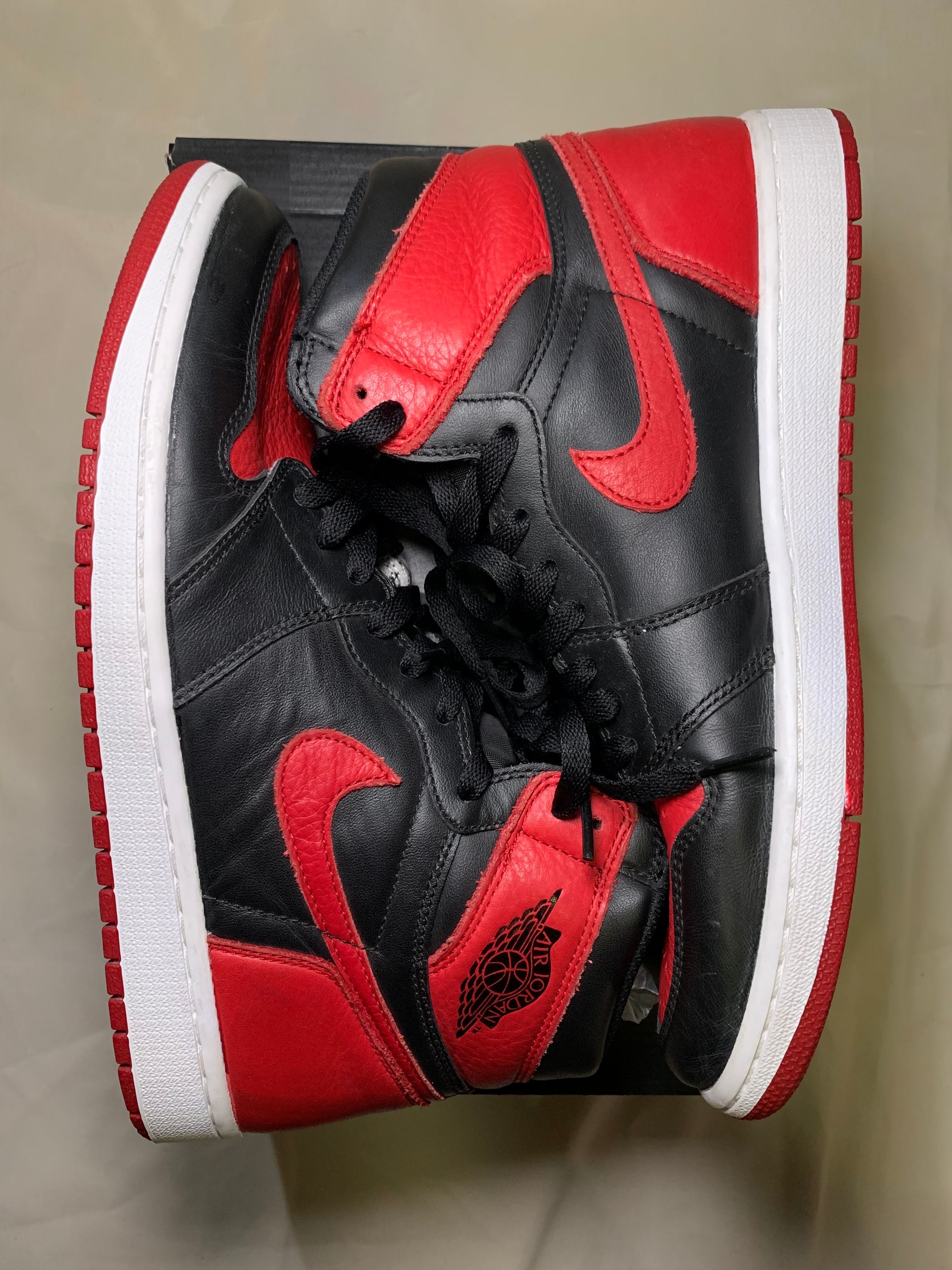 Nike Air Jordan 1 Retro High OG "Bred/Banned" (2016)