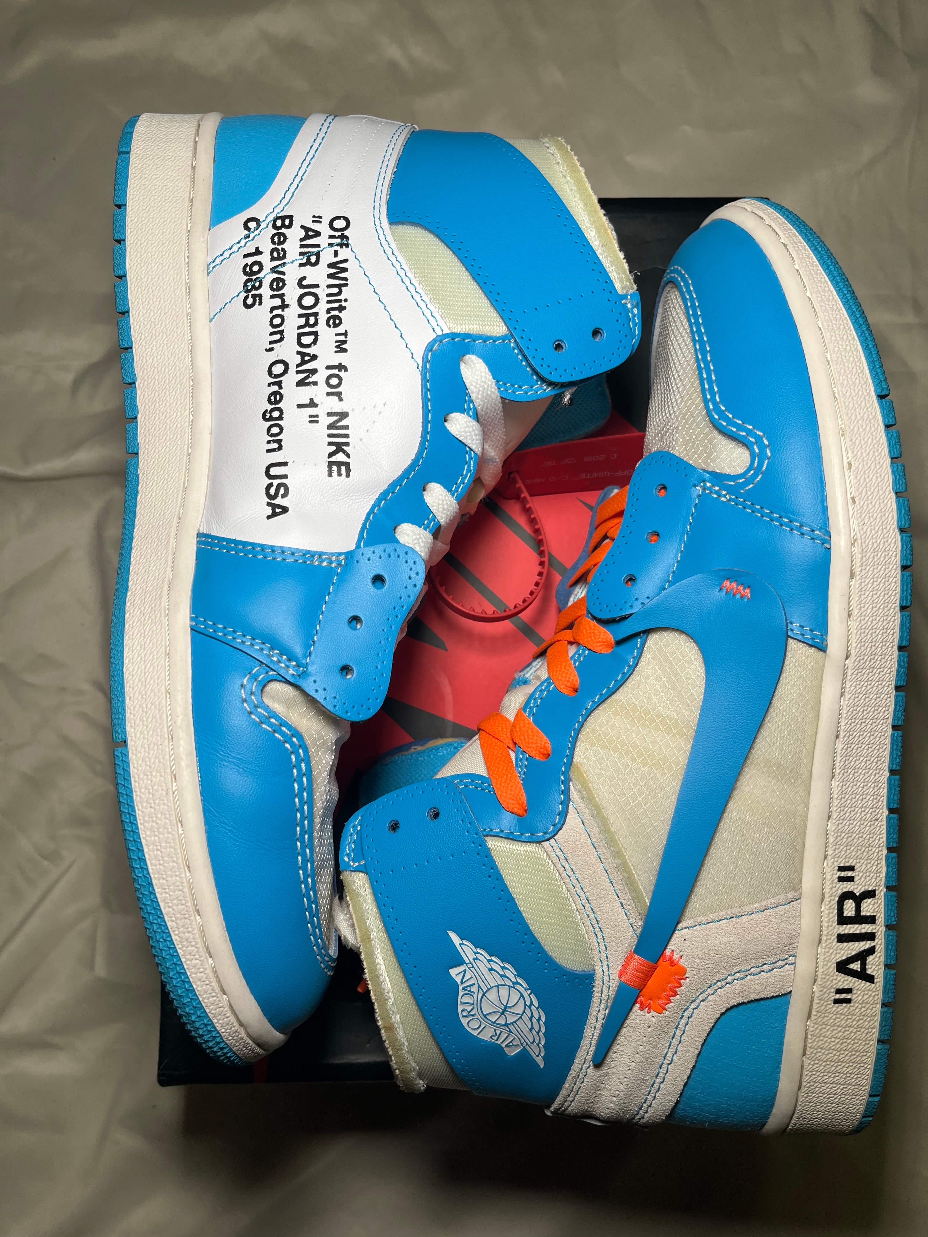 Off-White × Nike Air Jordan 1 High UNC "White/Dark Powder Blue"