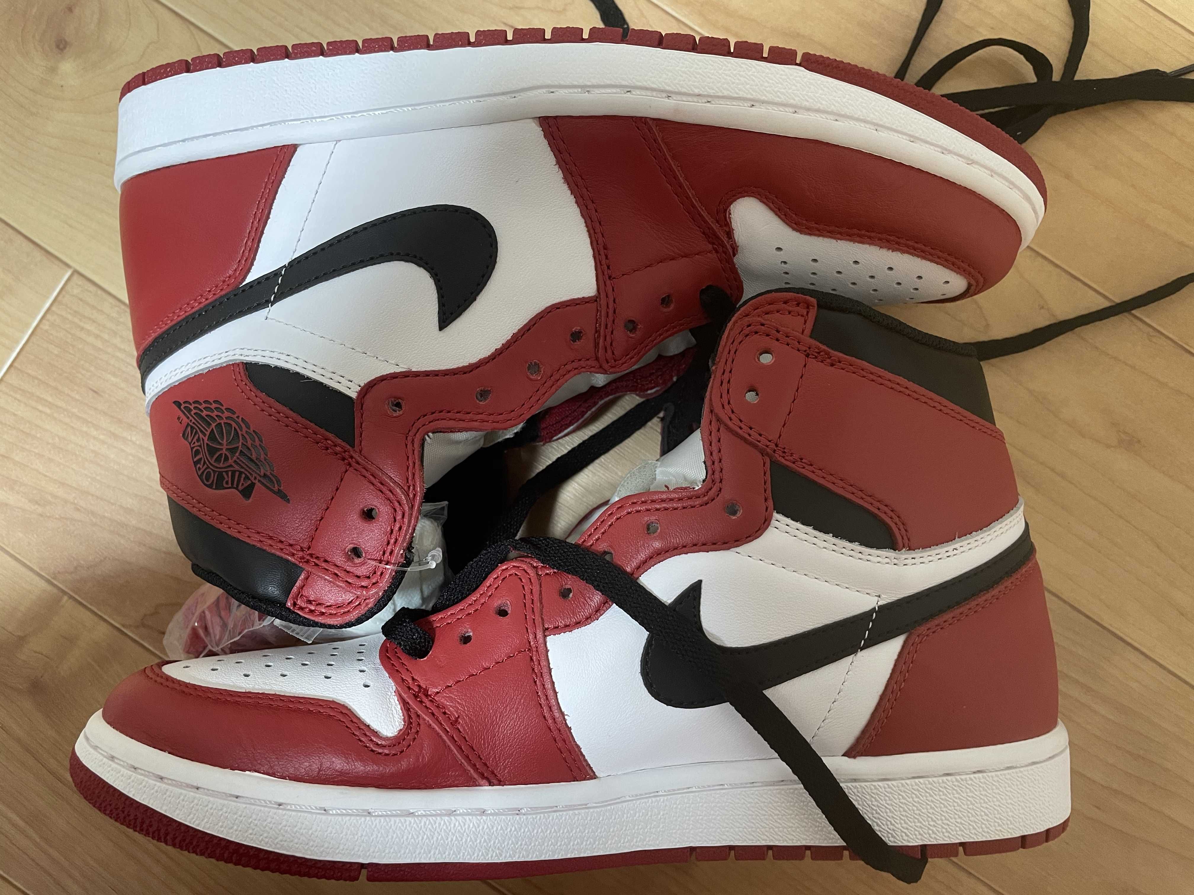 Nike Air Jordan 1 Retro High "Chicago" (2015)