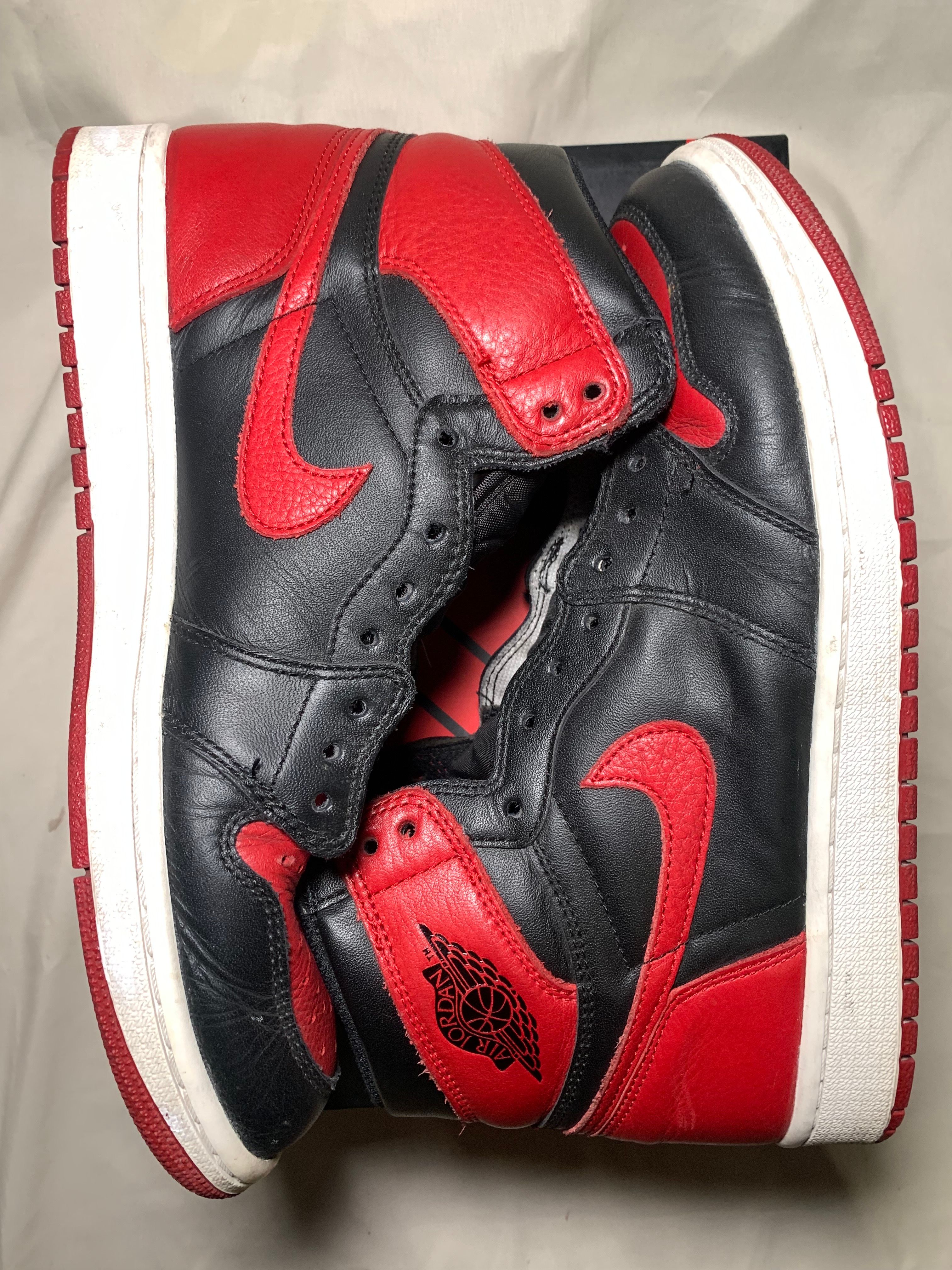 Nike Air Jordan 1 Retro High OG "Bred/Banned" (2016)