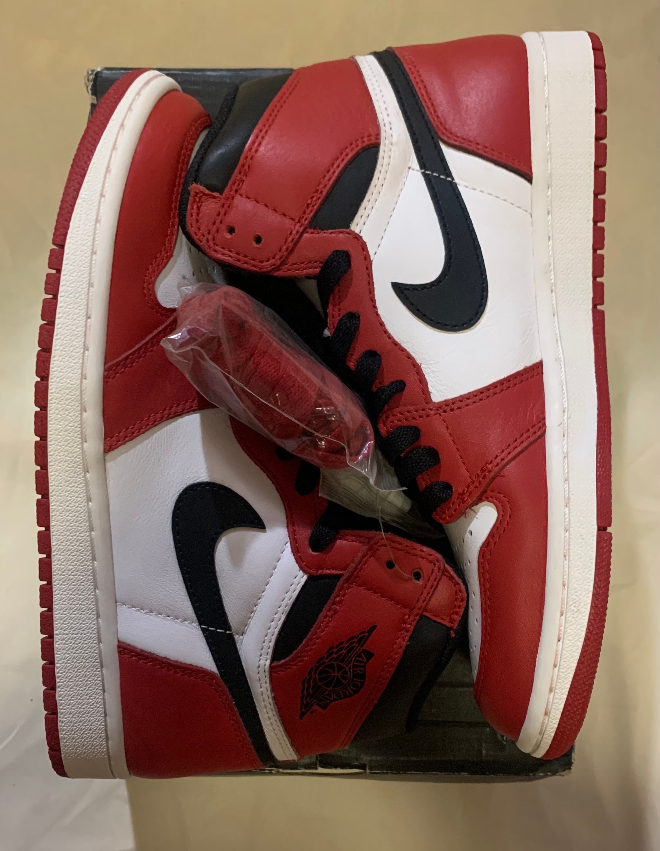 Nike Air Jordan 1 Retro High "Chicago" (2015)