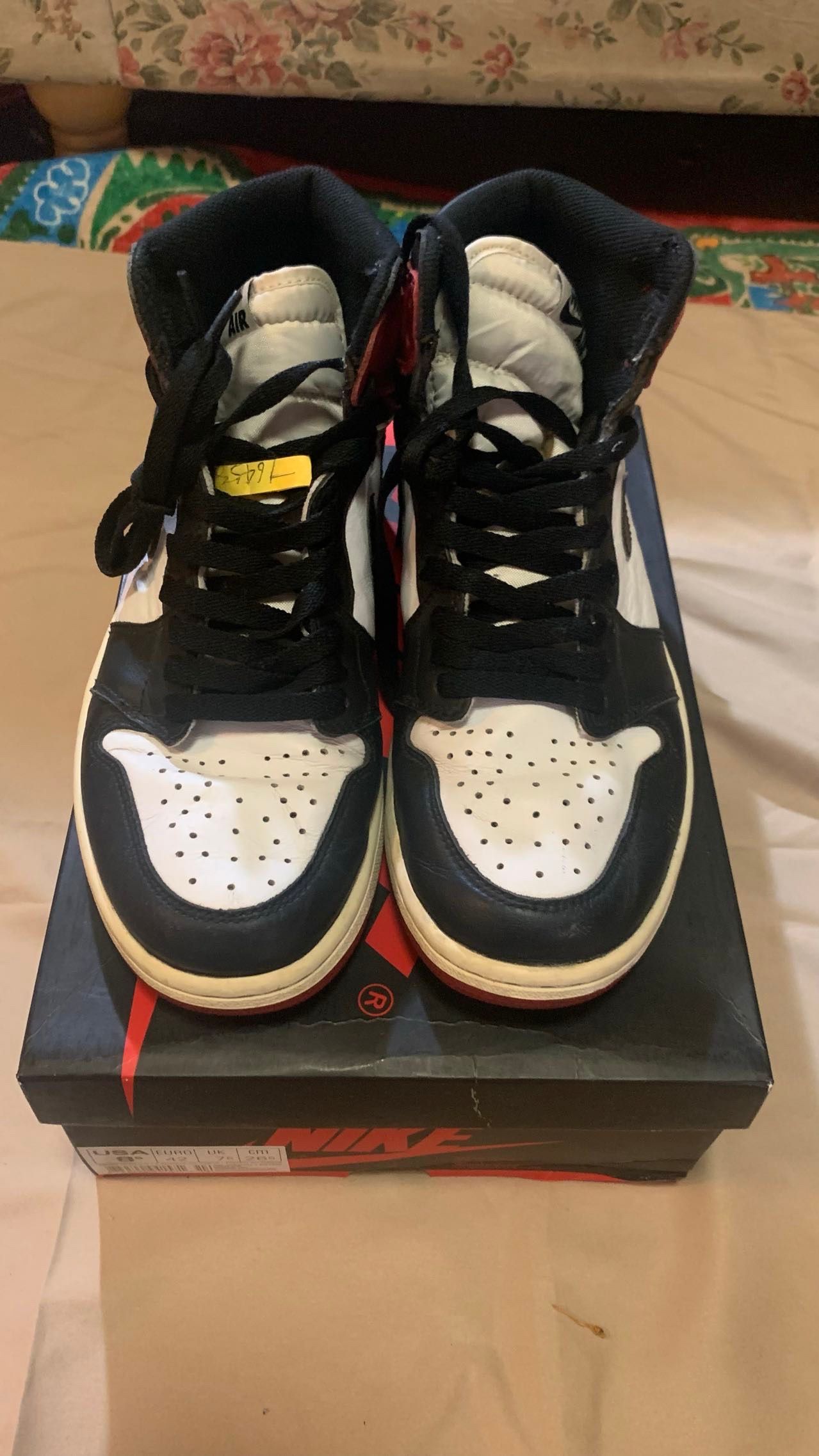 Nike Air Jordan 1 Retro High OG "Black Toe"(2016)