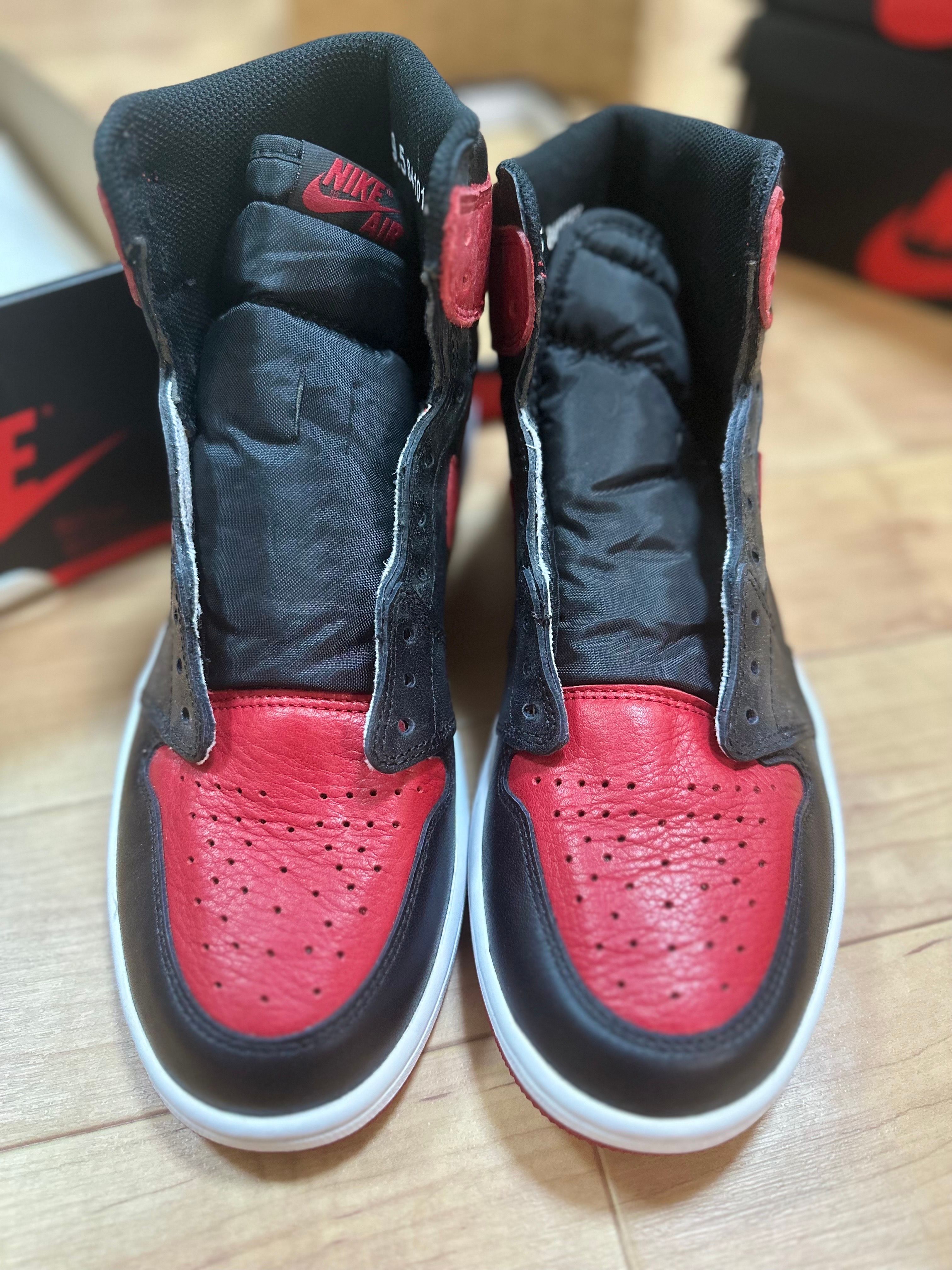 Nike Air Jordan 1 Retro High OG "Bred/Banned" (2016)