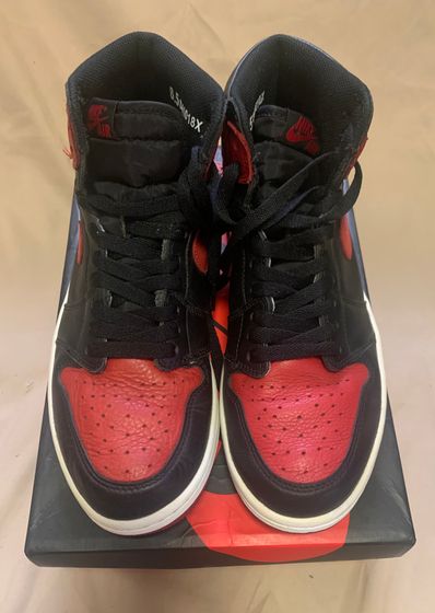 Nike Air Jordan 1 Retro High OG "Bred/Banned" (2016)