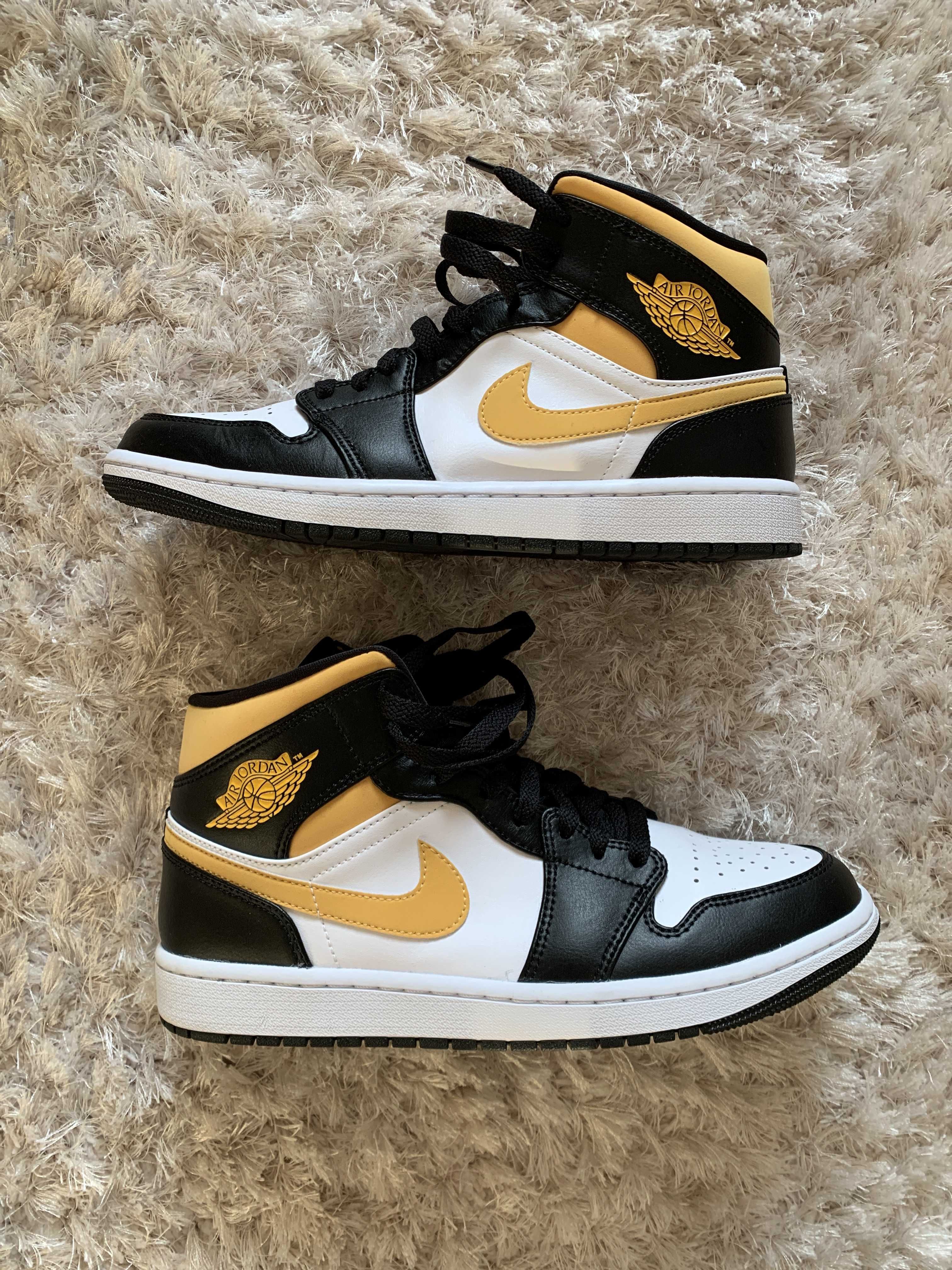 Nike Air Jordan 1 Mid "White/Pollen-Black"
