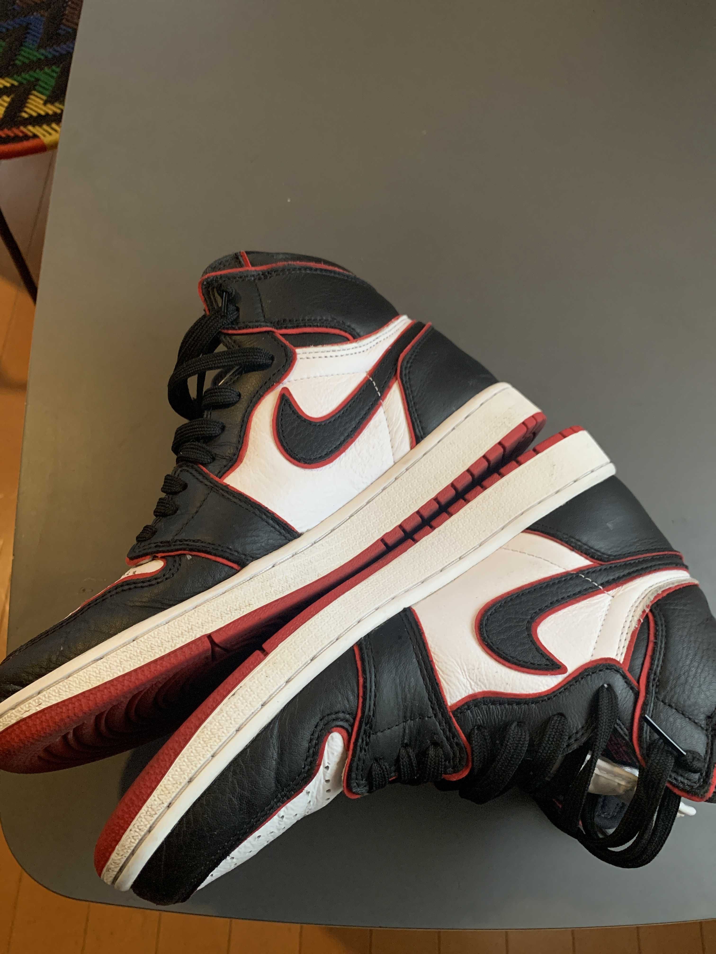 Nike Air Jordan 1 Retro High OG "Blood Line"   