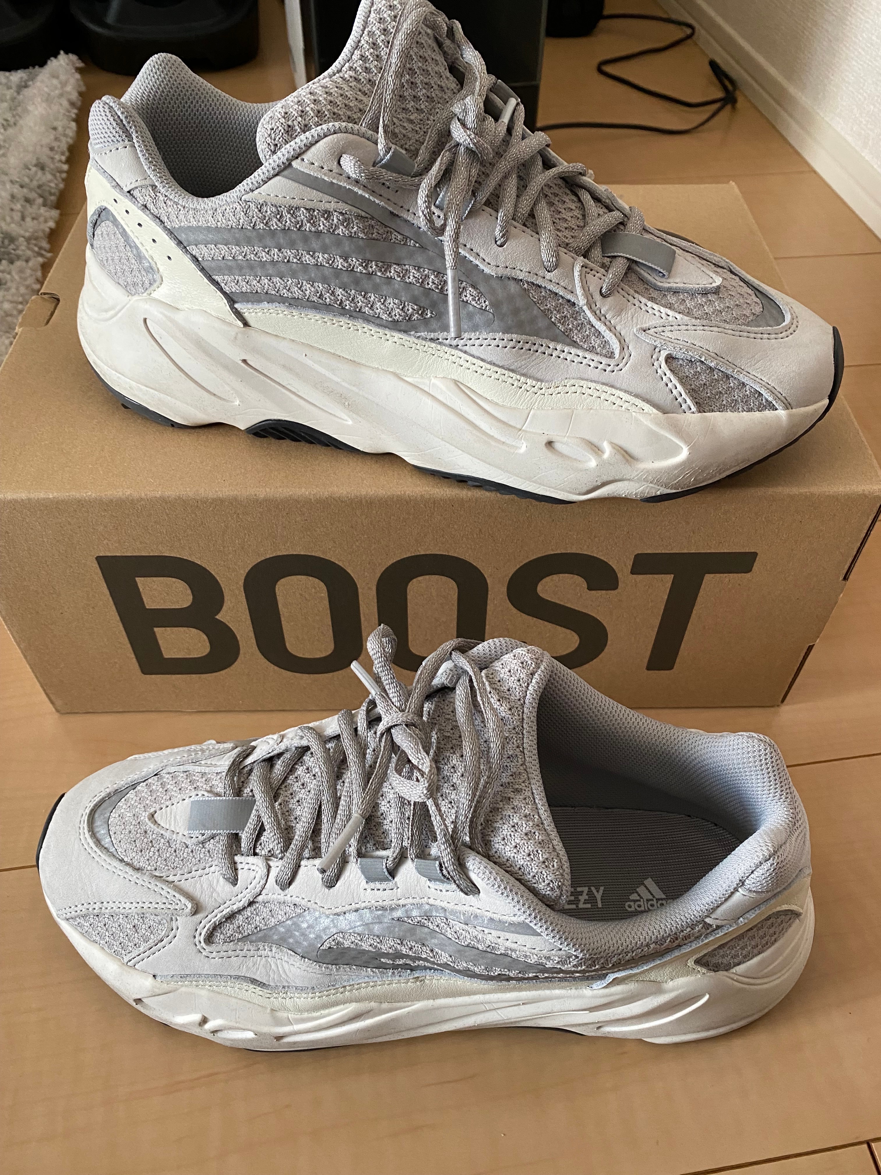adidas YEEZY Boost 700 V2 "Static"