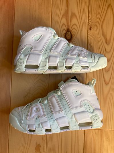 NIKE Women's AIR MORE UPTEMPO "BARLEY GREEN"