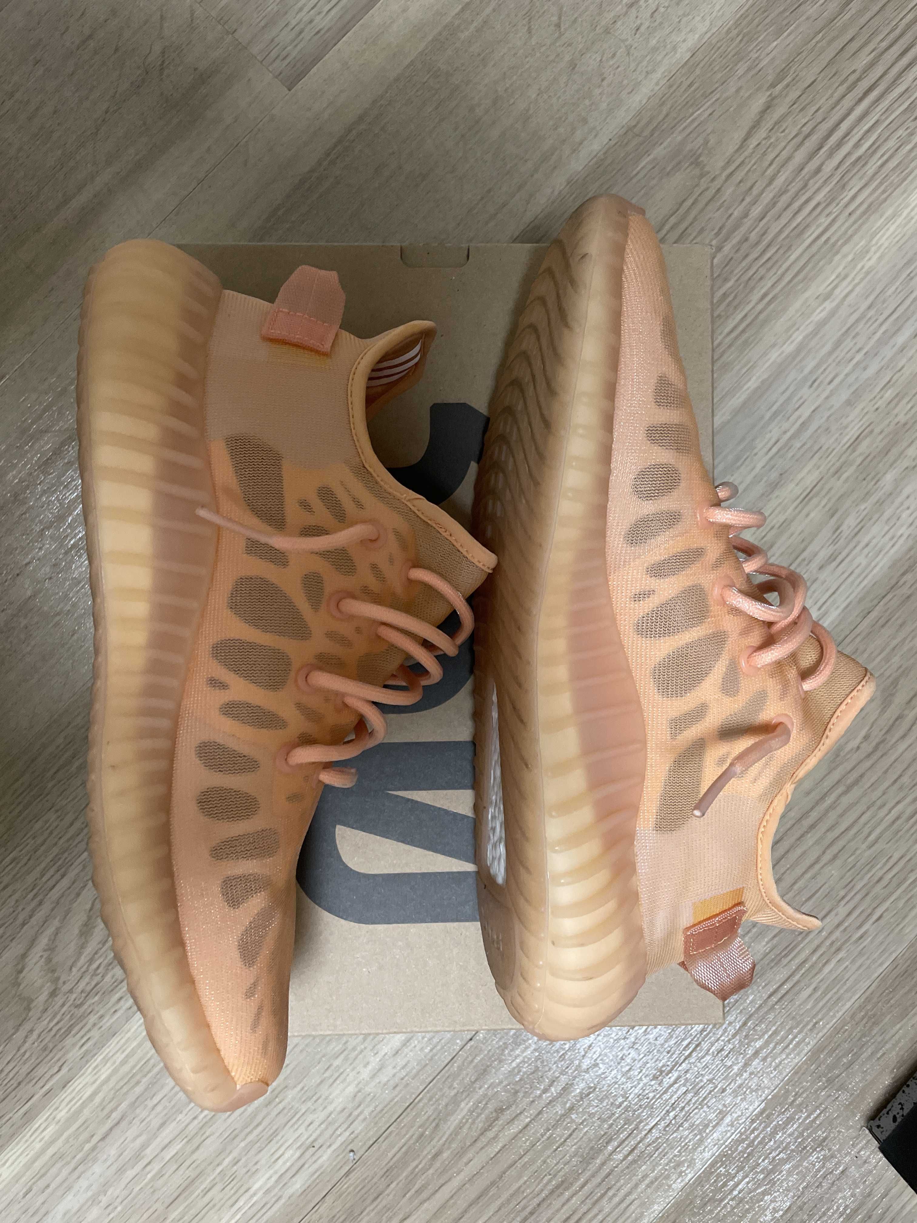 adidas YEEZY Boost 350 V2 "Mono Clay"