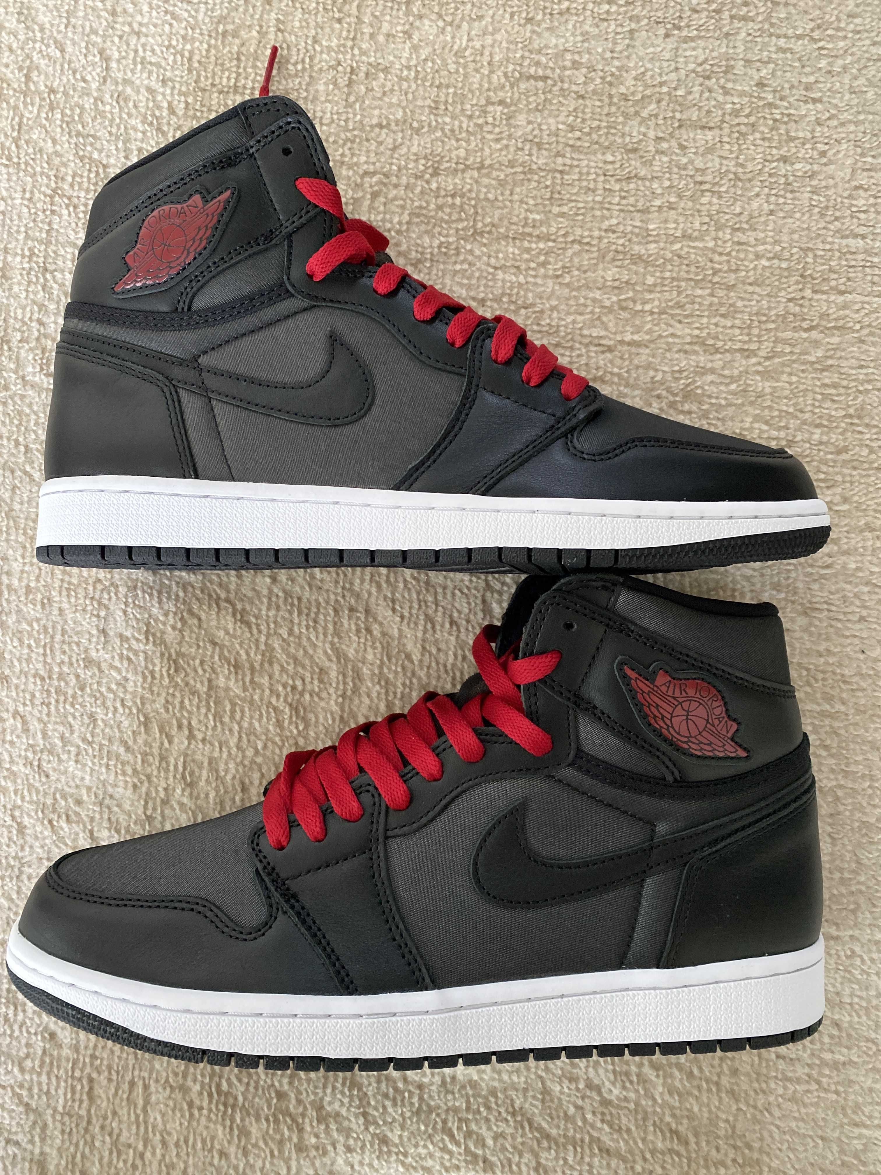 Nike Air Jordan 1 Retro High OG "Black/Metallic Silver/Gym Red"