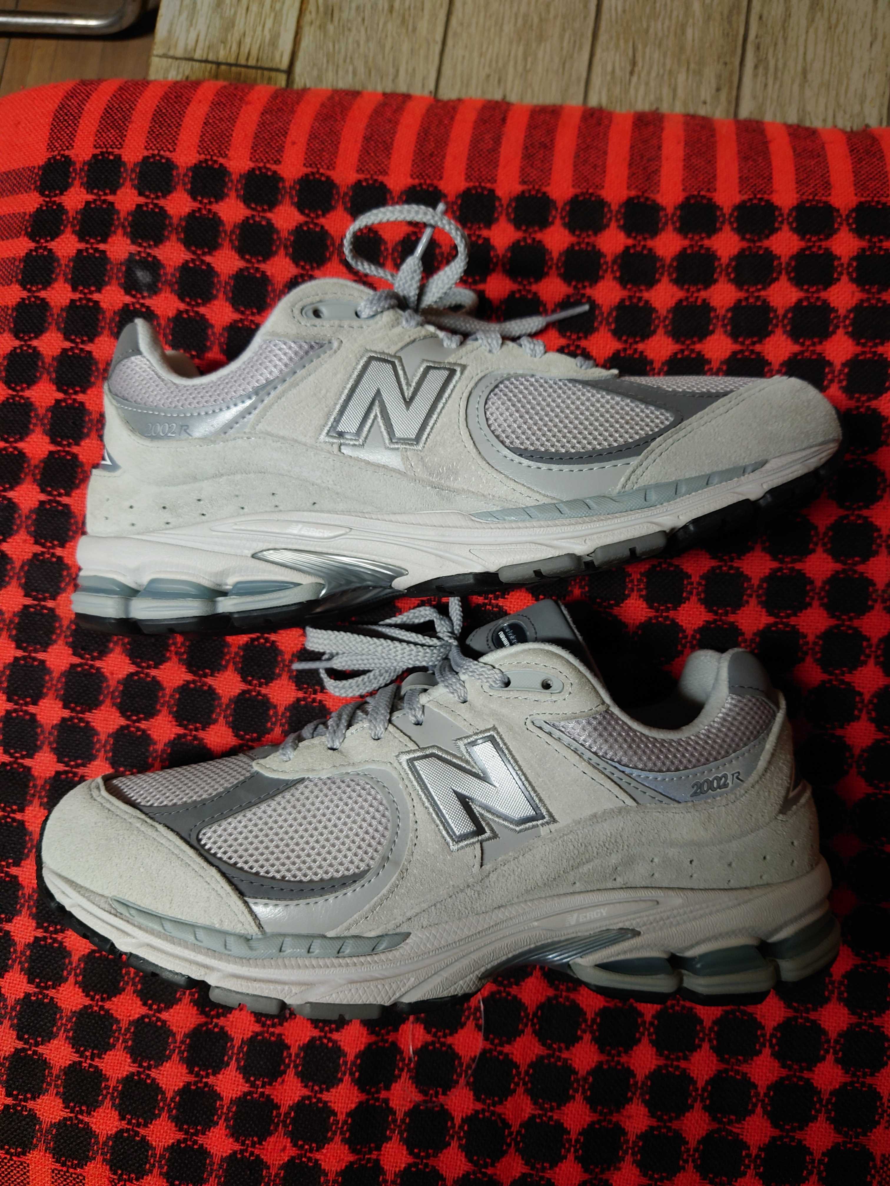 New Balance 2002R "Gray"