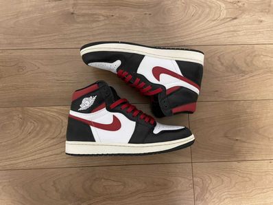 Nike Air Jordan 1 Retro High "Black/White/Sail/Gym Red"