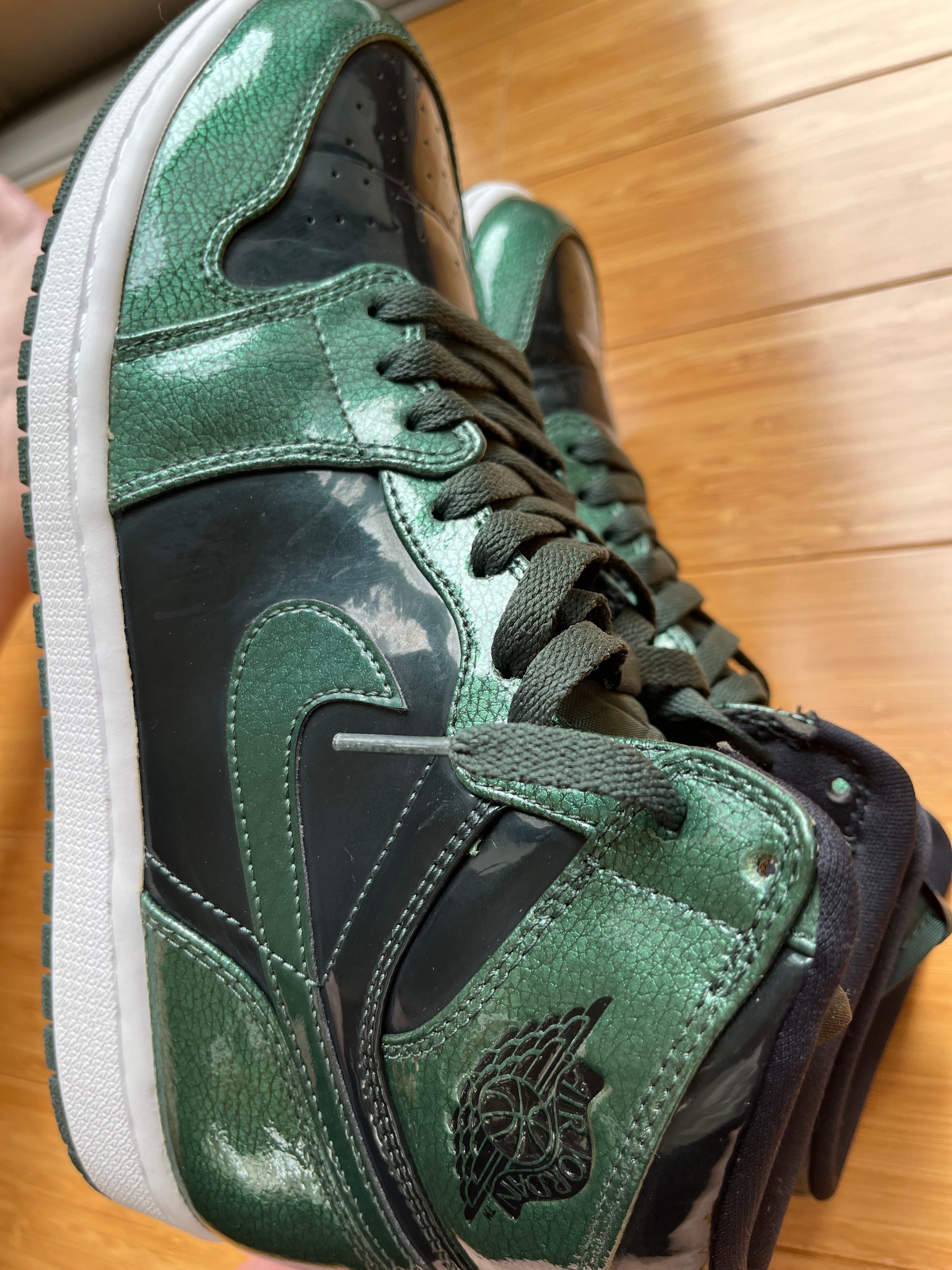 Nike Air Jordan 1 Retro High "Grove Green"