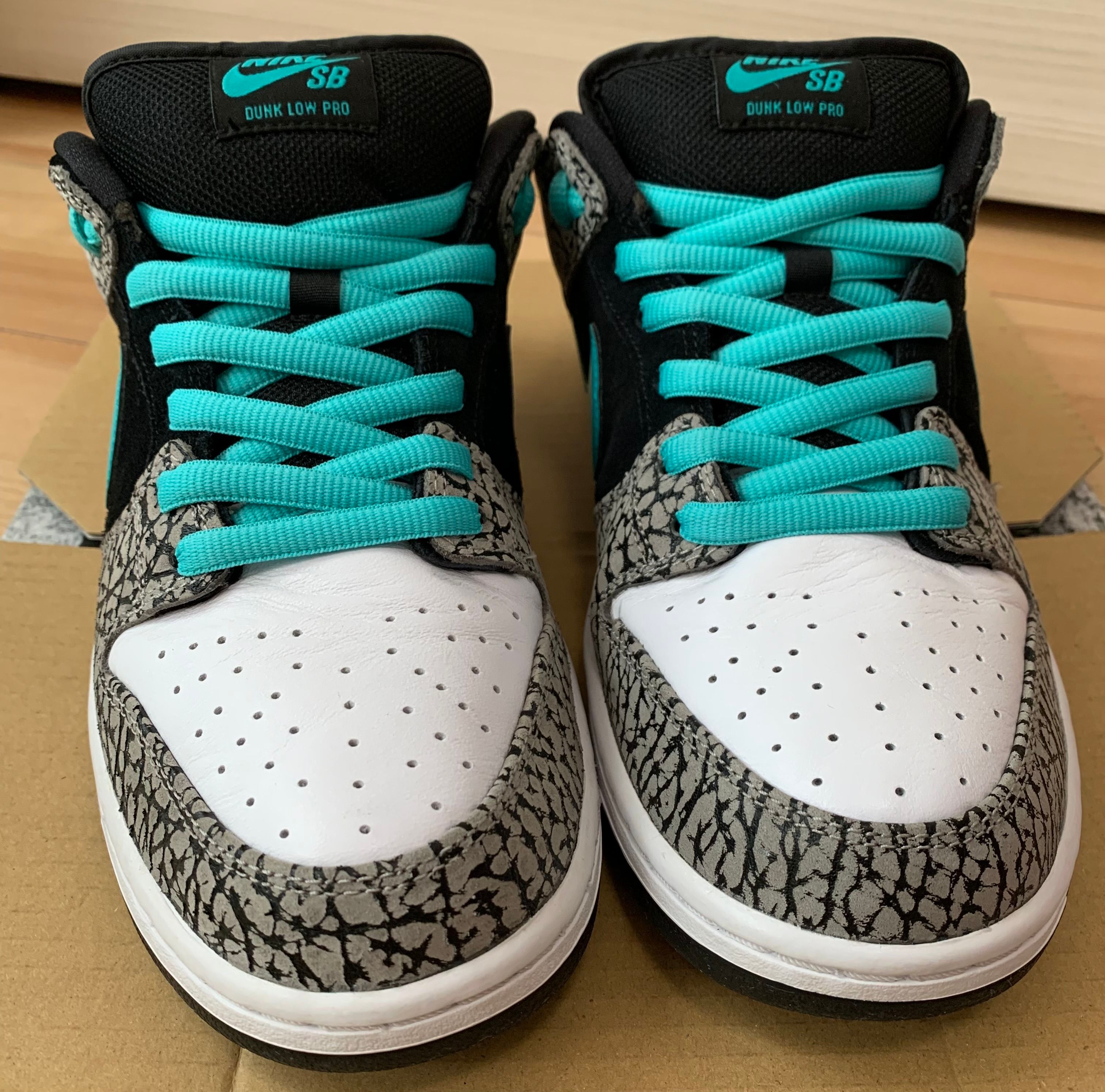 Nike SB Dunk Low "Elephant/Safari"