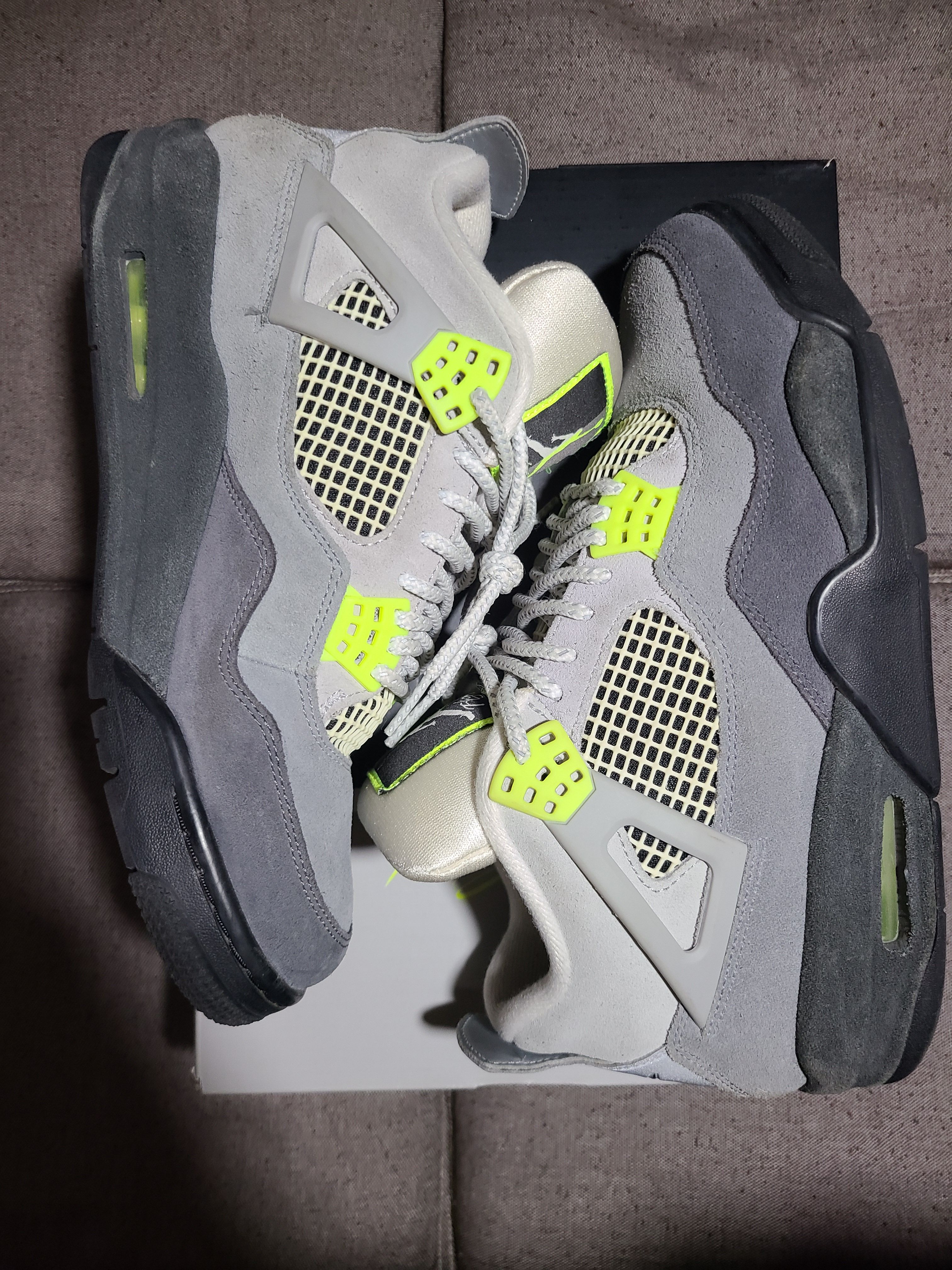 NIKE AIR JORDAN 4 RETRO LE "NEON"