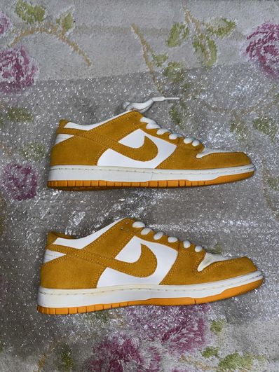 NIKE SB DUNK LOW "CIRCUIT ORANGE"