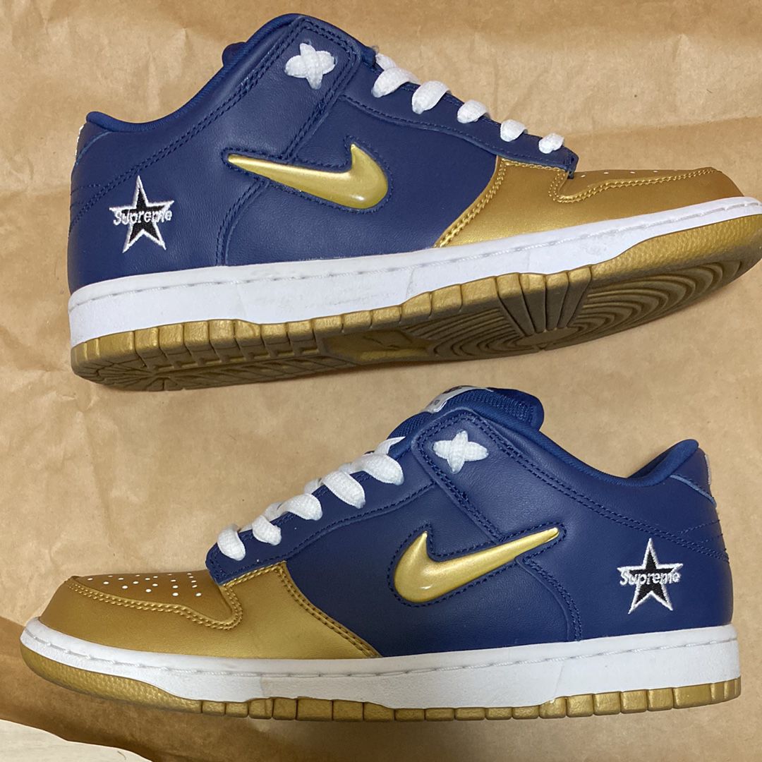 Supreme × Nike SB Dunk Low OG QS "Metallic Gold/Navy"