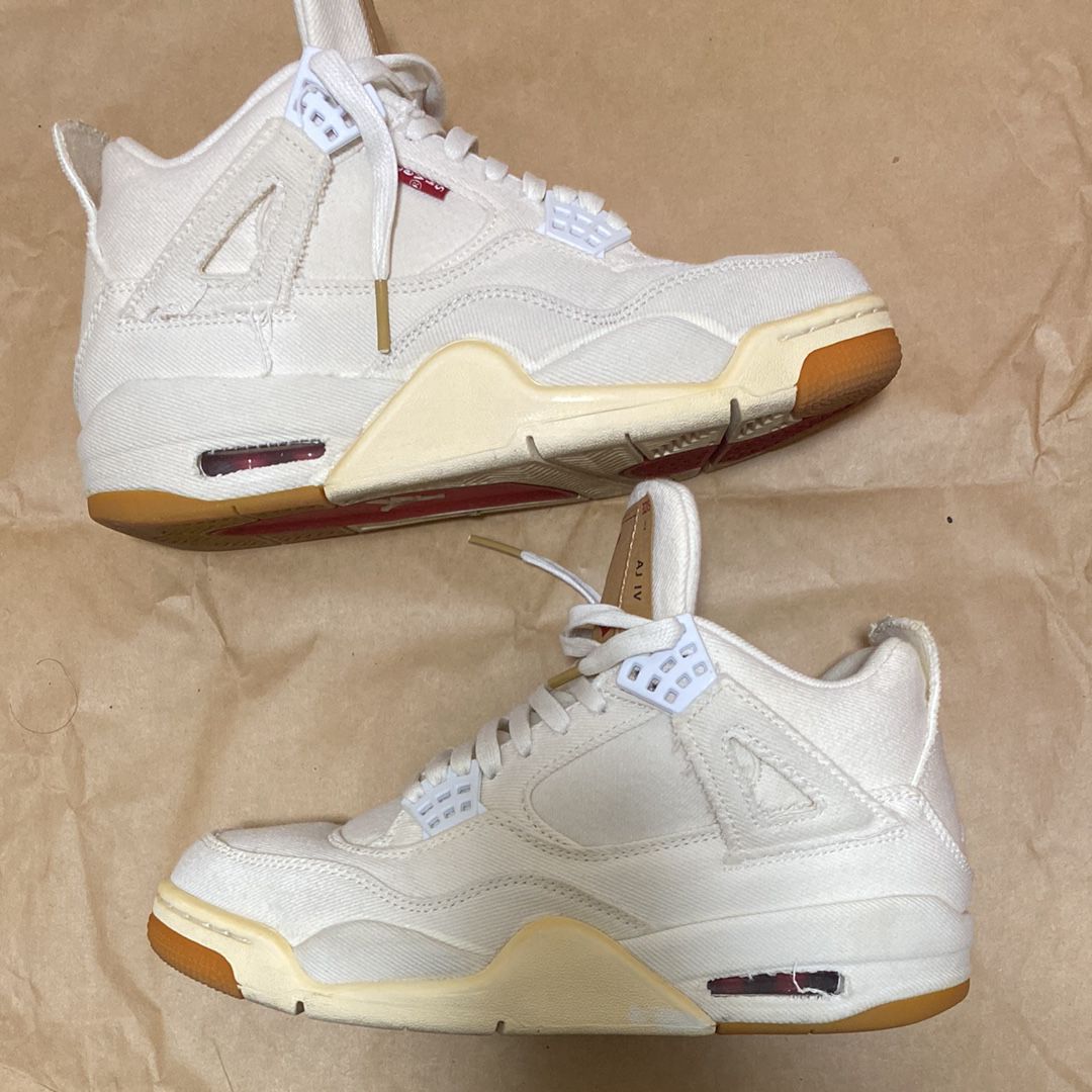 NIKE × LEVI’S AIR JORDAN 4 "WHITE DENIM"(タグ:LEVIS®)