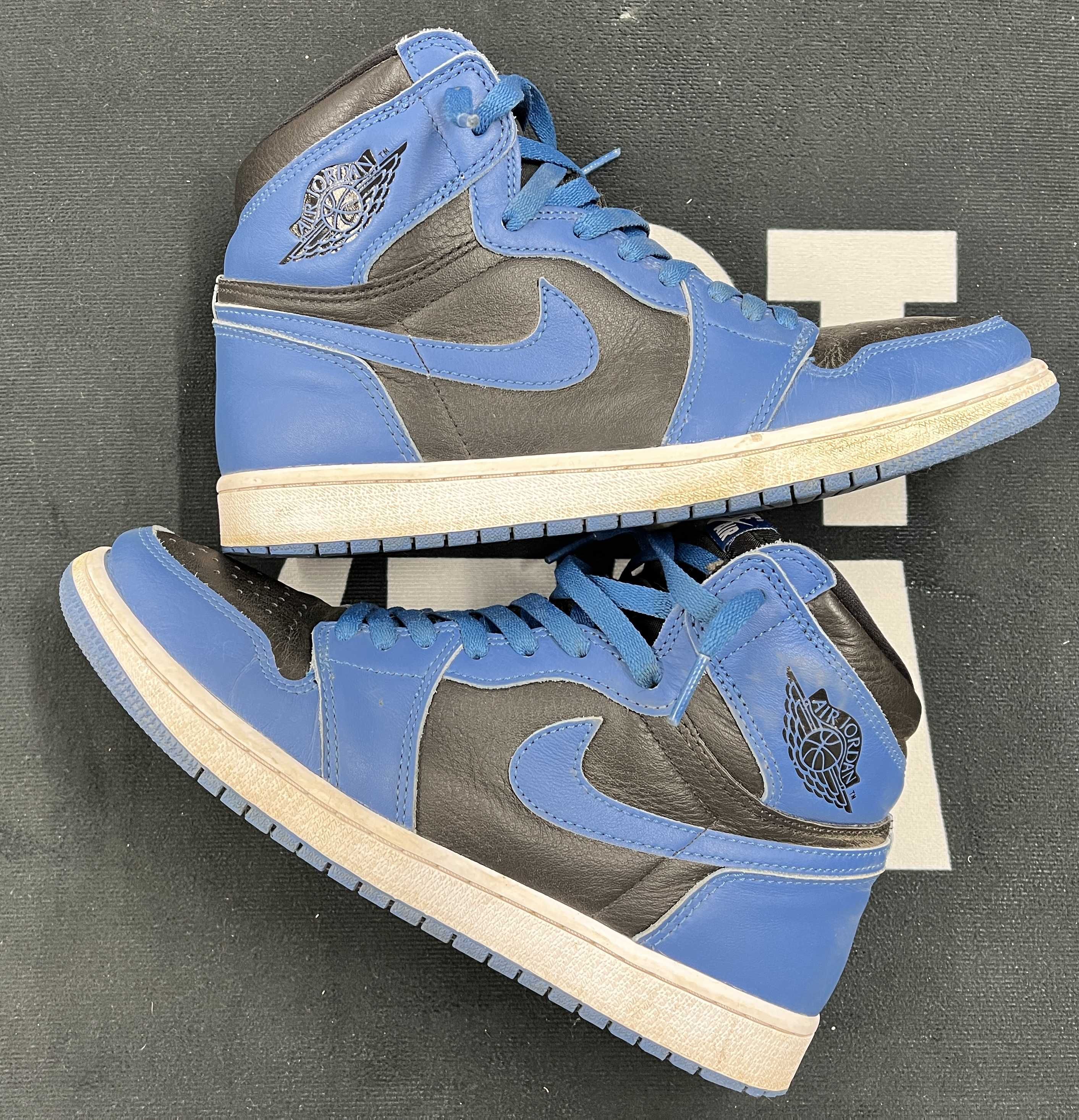 Nike Air Jordan 1 Retro High OG "Dark Marina Blue"