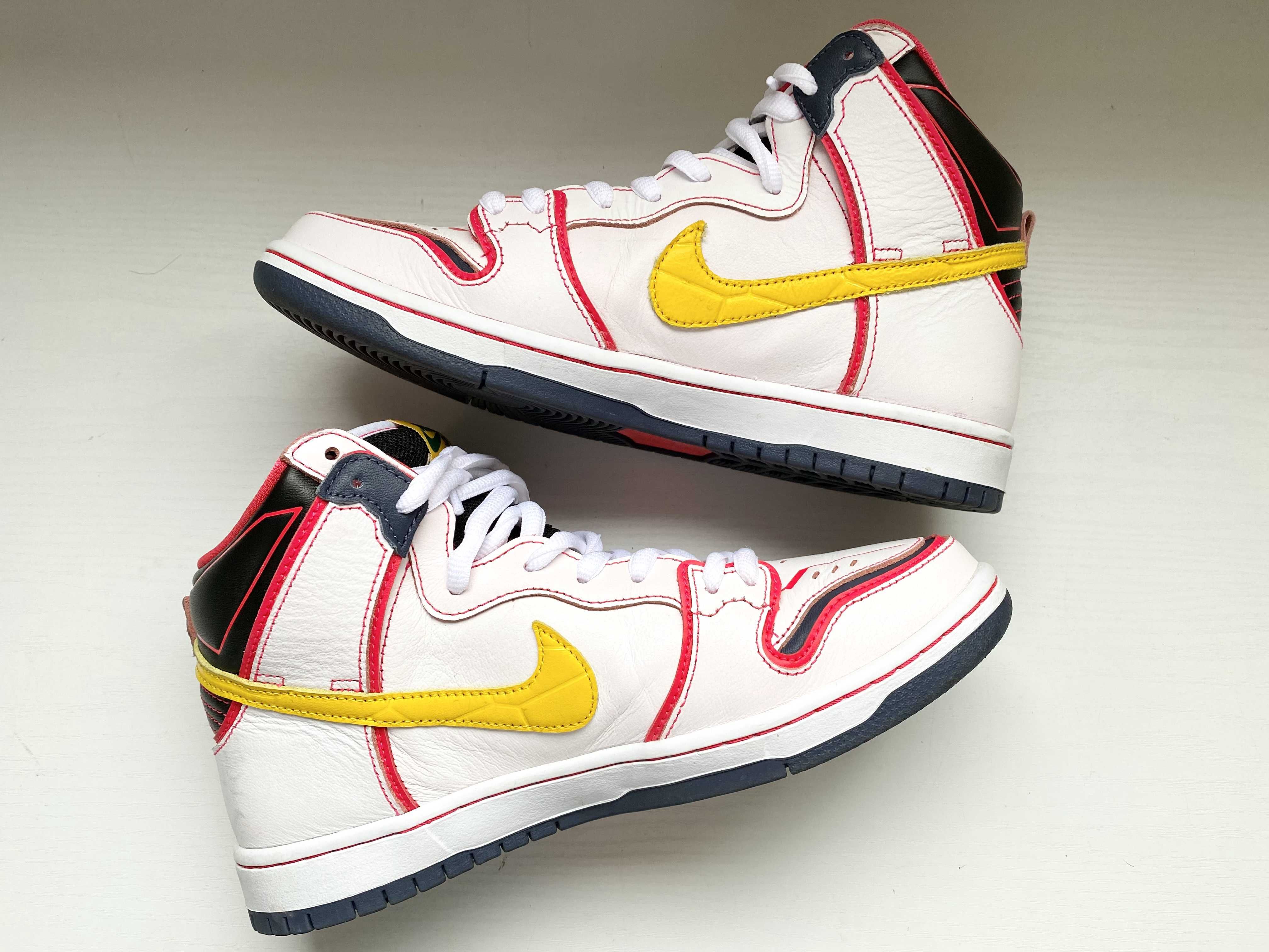 Gundam Unicorn × Nike SB Dunk High PRO QS "UNICORN"