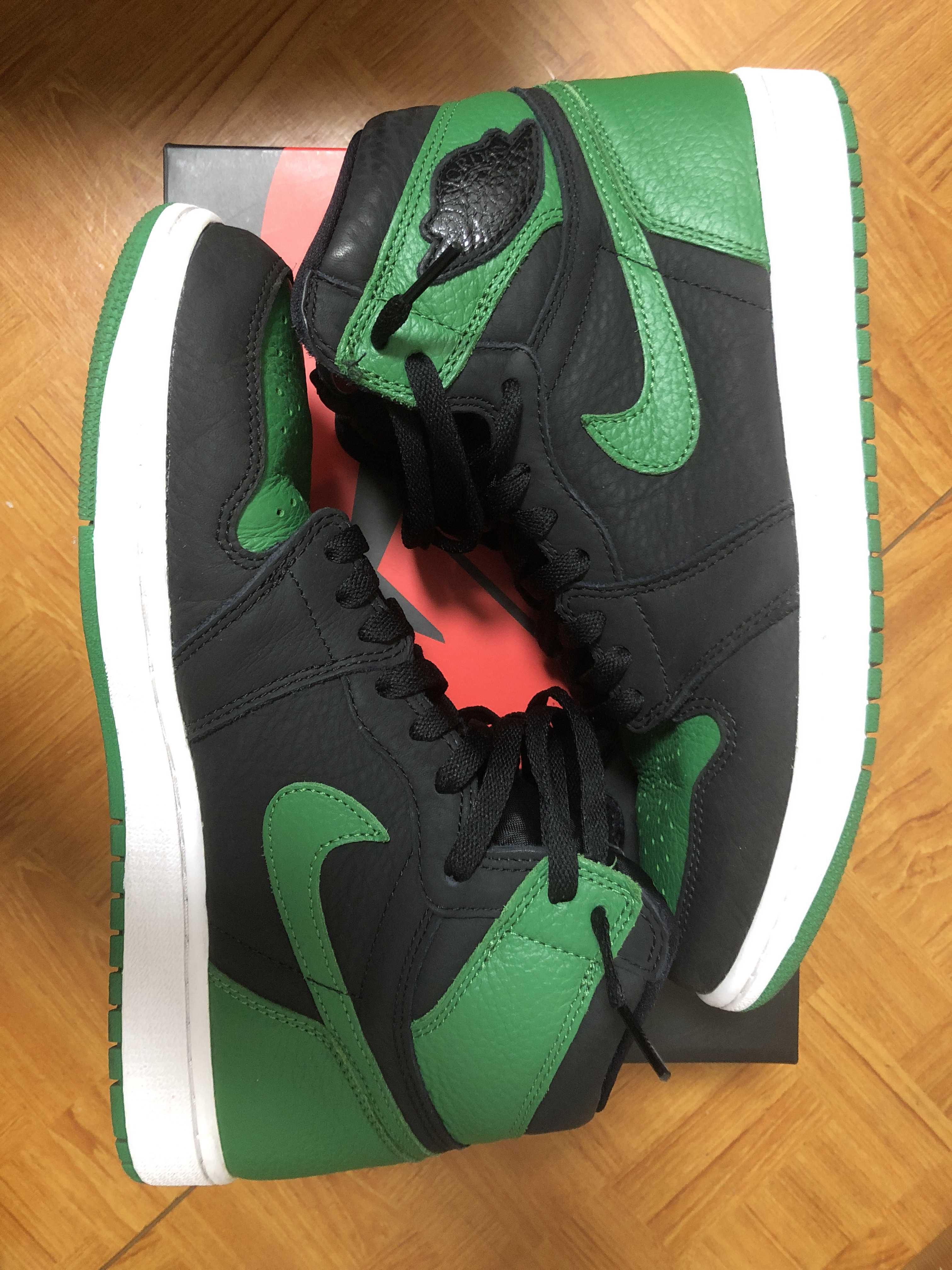 Nike Air Jordan 1 Retro High OG "Black/Pine Green" (2020)