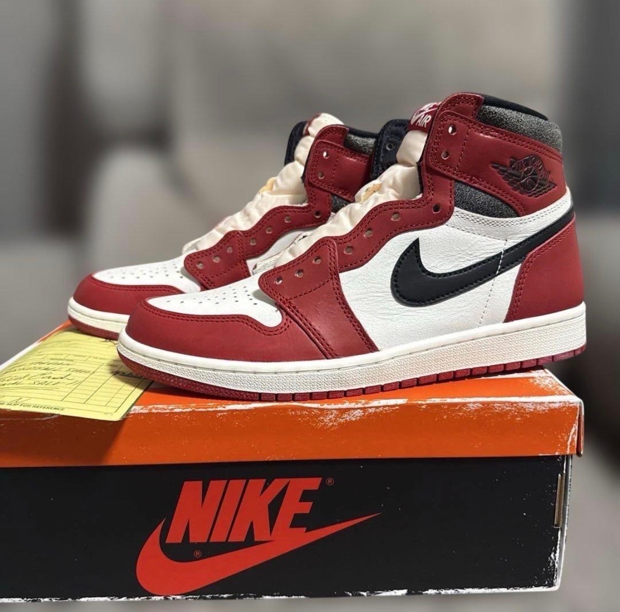 Nike Air Jordan 1 High OG "Lost & Found/Chicago"