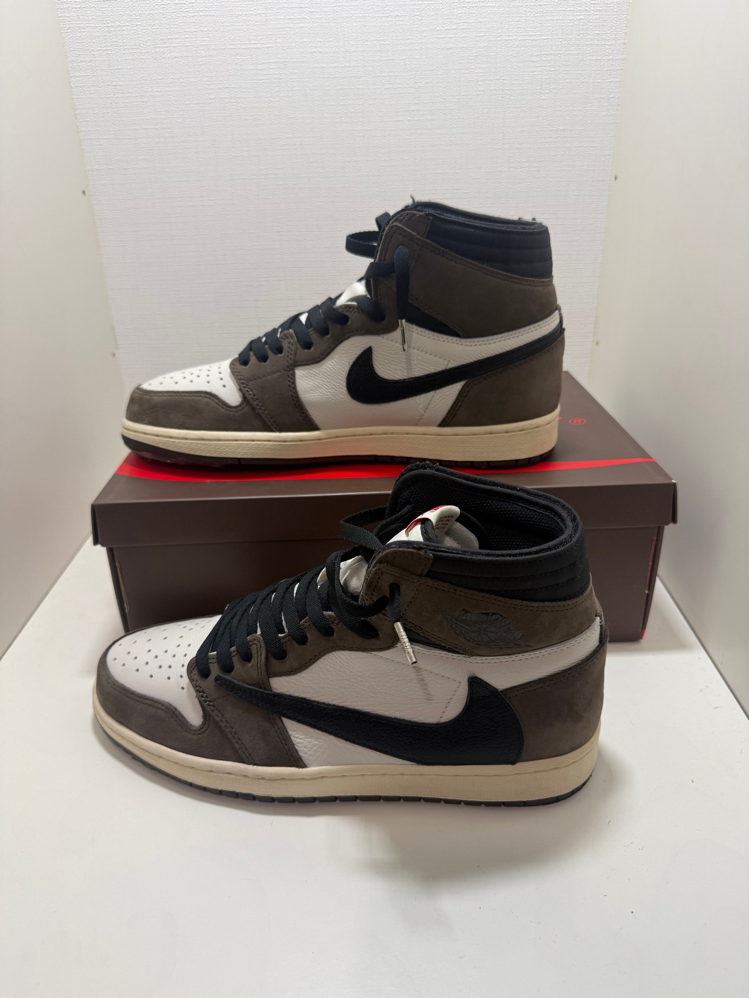 Travis Scott × Nike Air Jordan 1 Retro High OG TS SP "Sail/Dark Mocha"