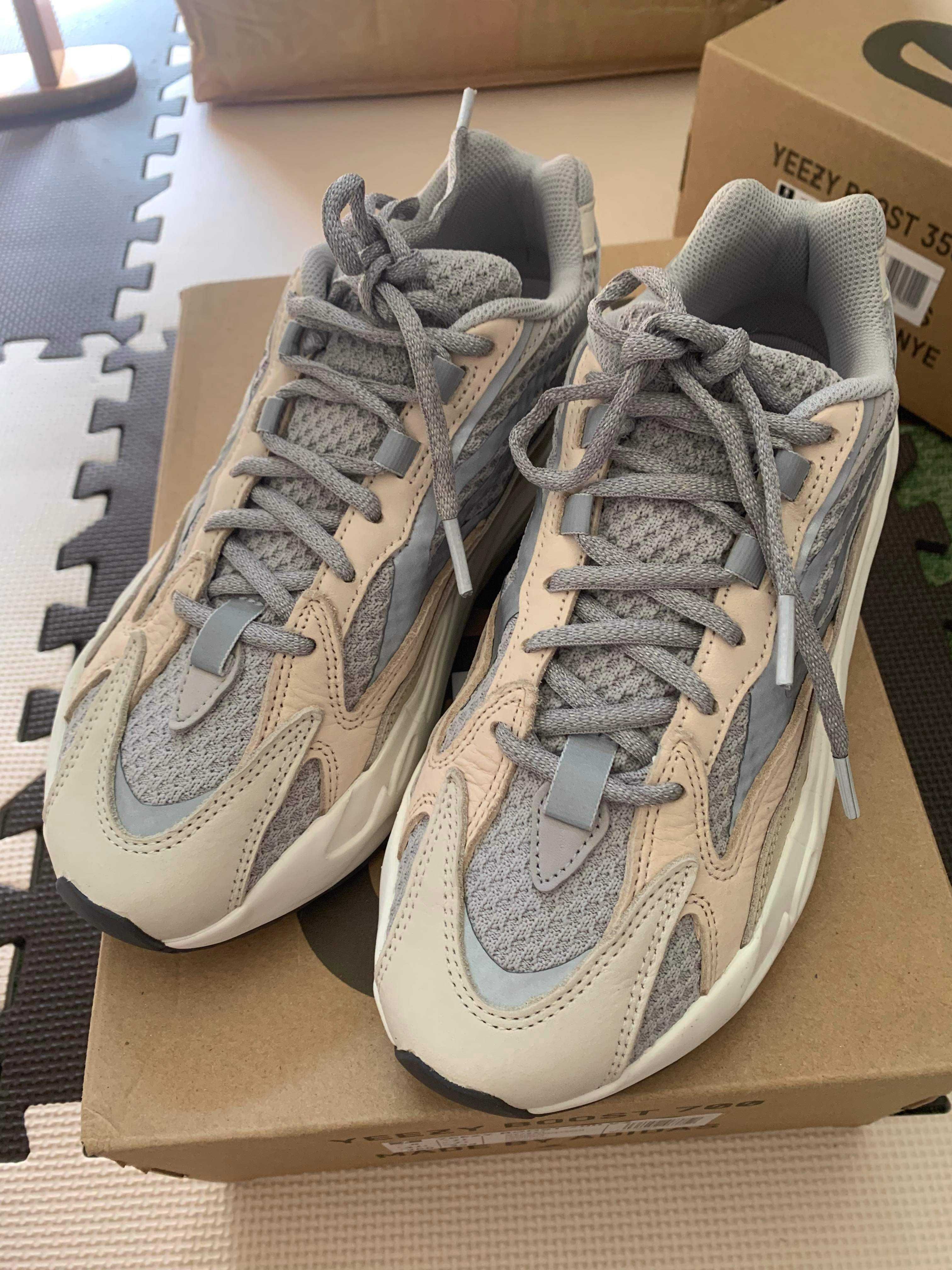 adidas YEEZY Boost 700V2 "Cream"
