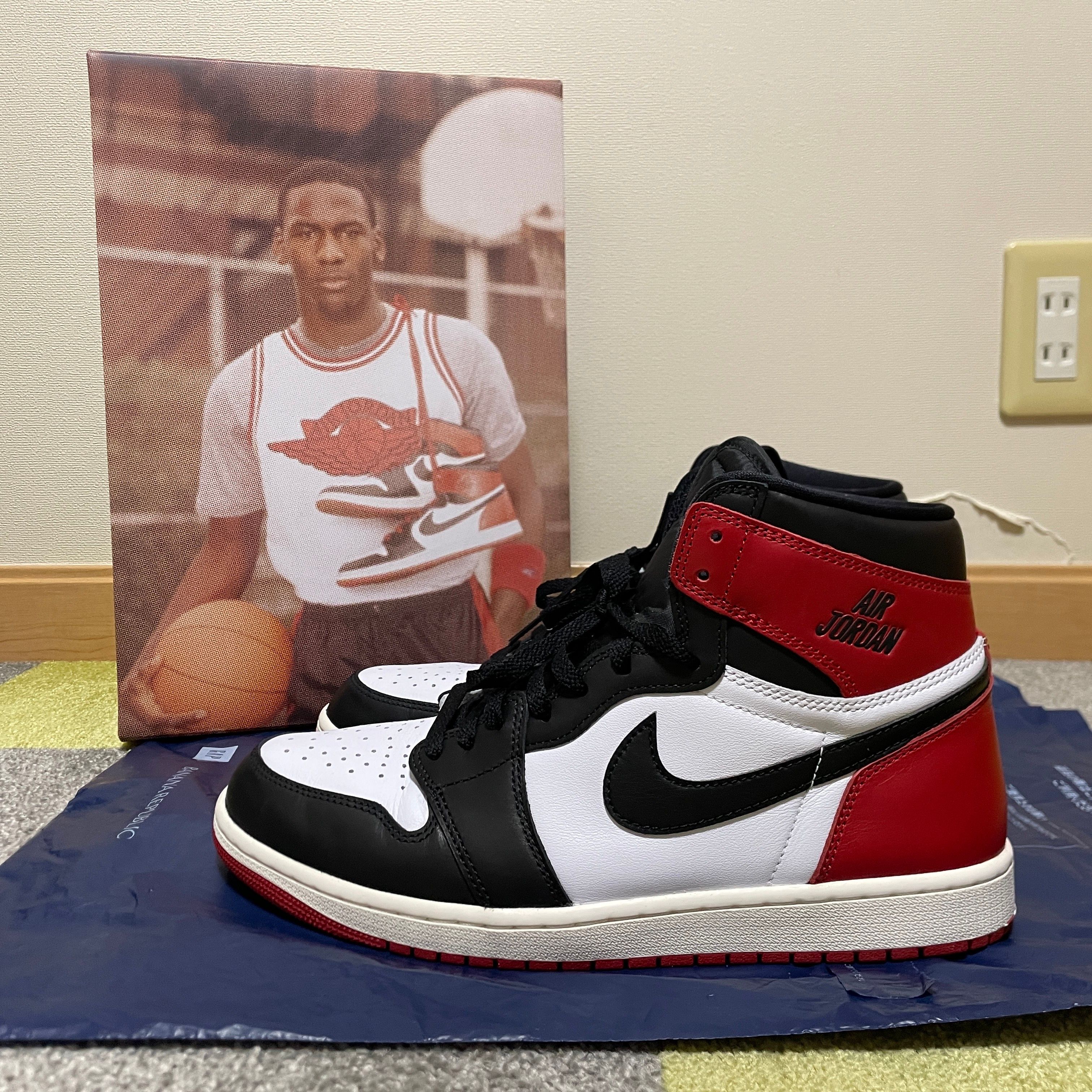 Nike Air Jordan 1 Retro High OG "Black Toe Reimagined"