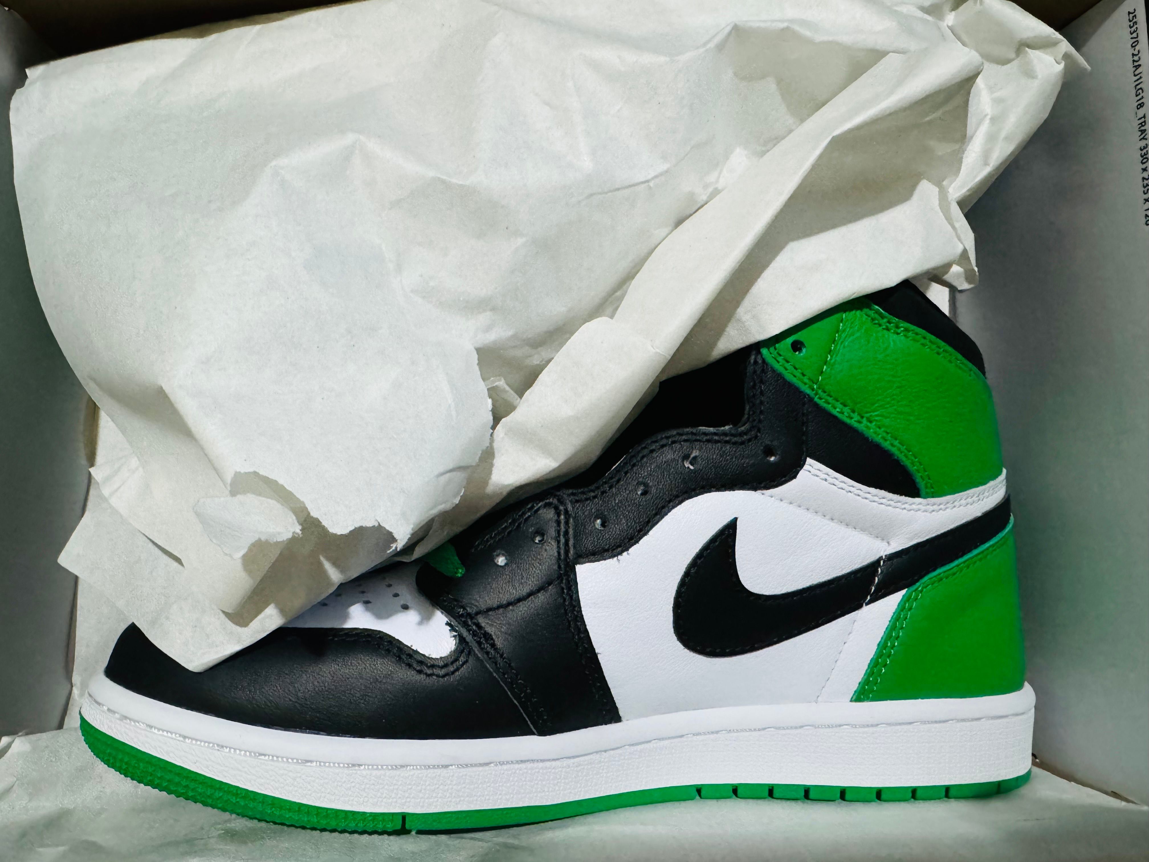 Nike Air Jordan 1 Retro High OG "Celtics/Black and Lucky Green" (2023)