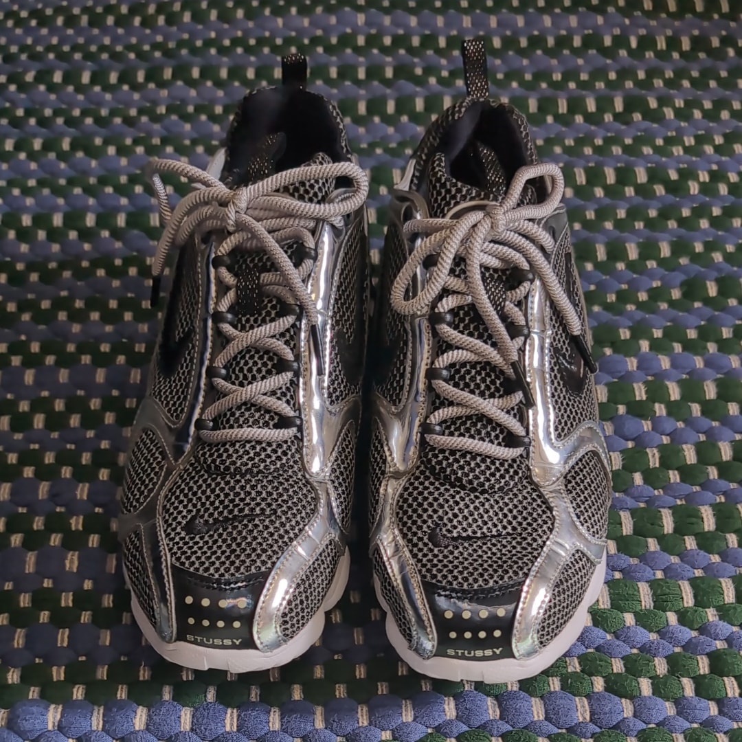 STUSSY × NIKE AIR ZOOM SPIRIDON CAGED "PURE PLATINUM/BLACK-WHITE"