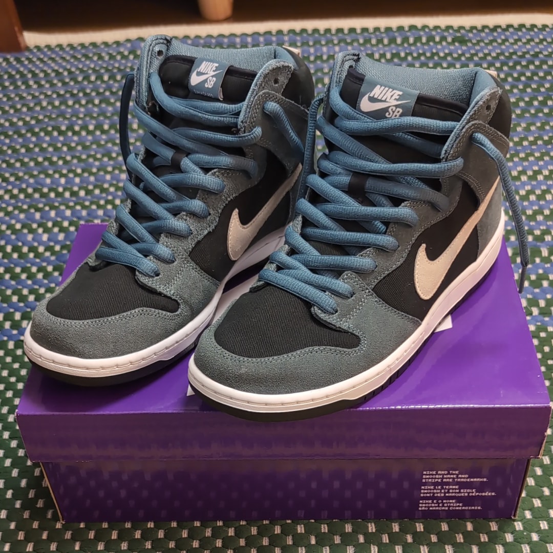 ナイキ SB ダンク ハイ "ミネラルスレートスウェード"