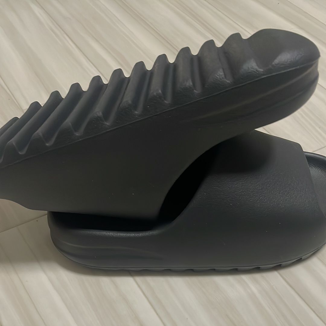 adidas YEEZY Slide "Onyx"
