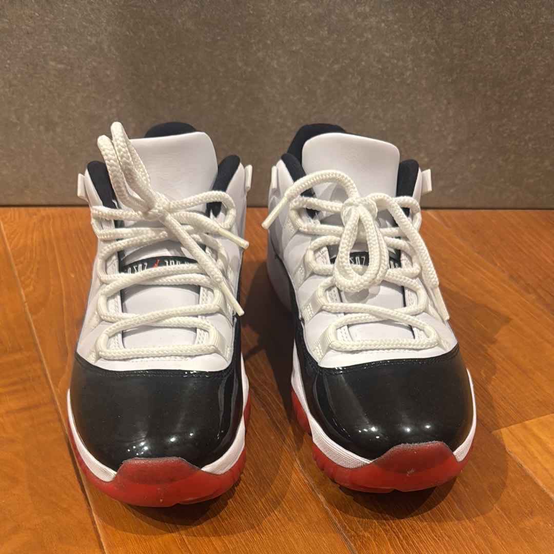 Nike Air Jordan 11 Low "Gym Red"