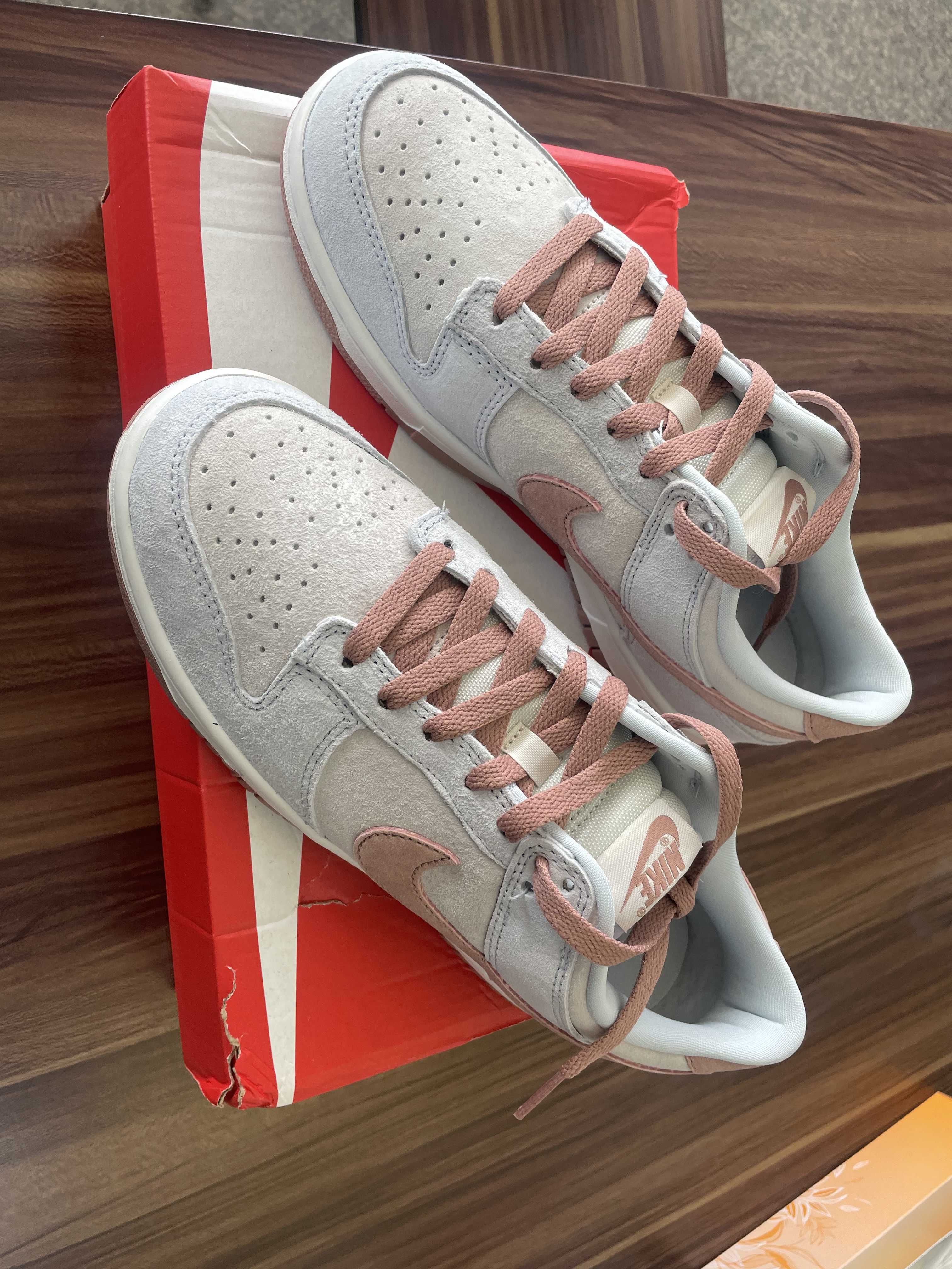 Nike Dunk Low "Fossil Rose"