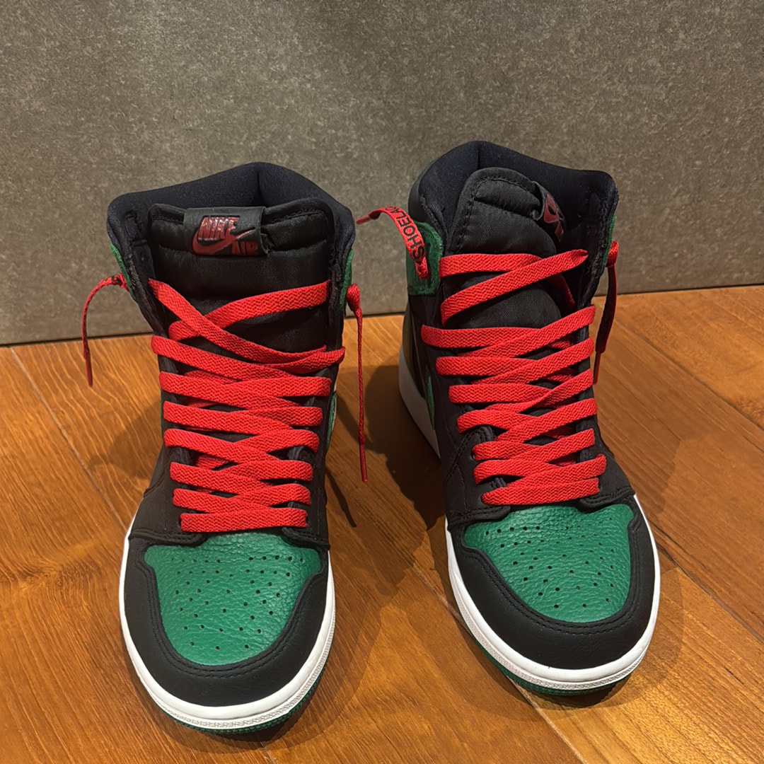 Nike Air Jordan 1 Retro High OG "Black/Pine Green" (2020)      