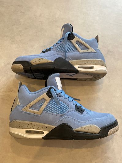 Nike Air Jordan 4 "University Blue"