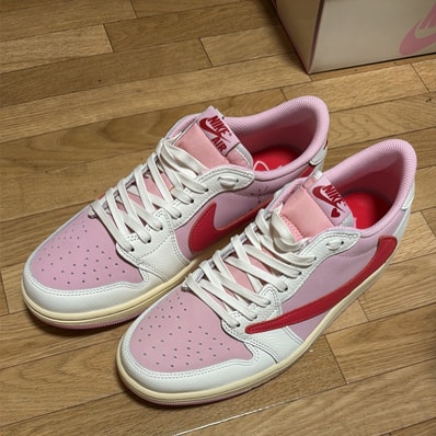 Travis Scott × Nike Air Jordan 1 Retro Low OG "Sail/Tropical Pink"