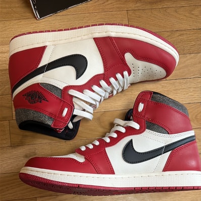 Nike Air Jordan 1 High OG "Lost & Found/Chicago"