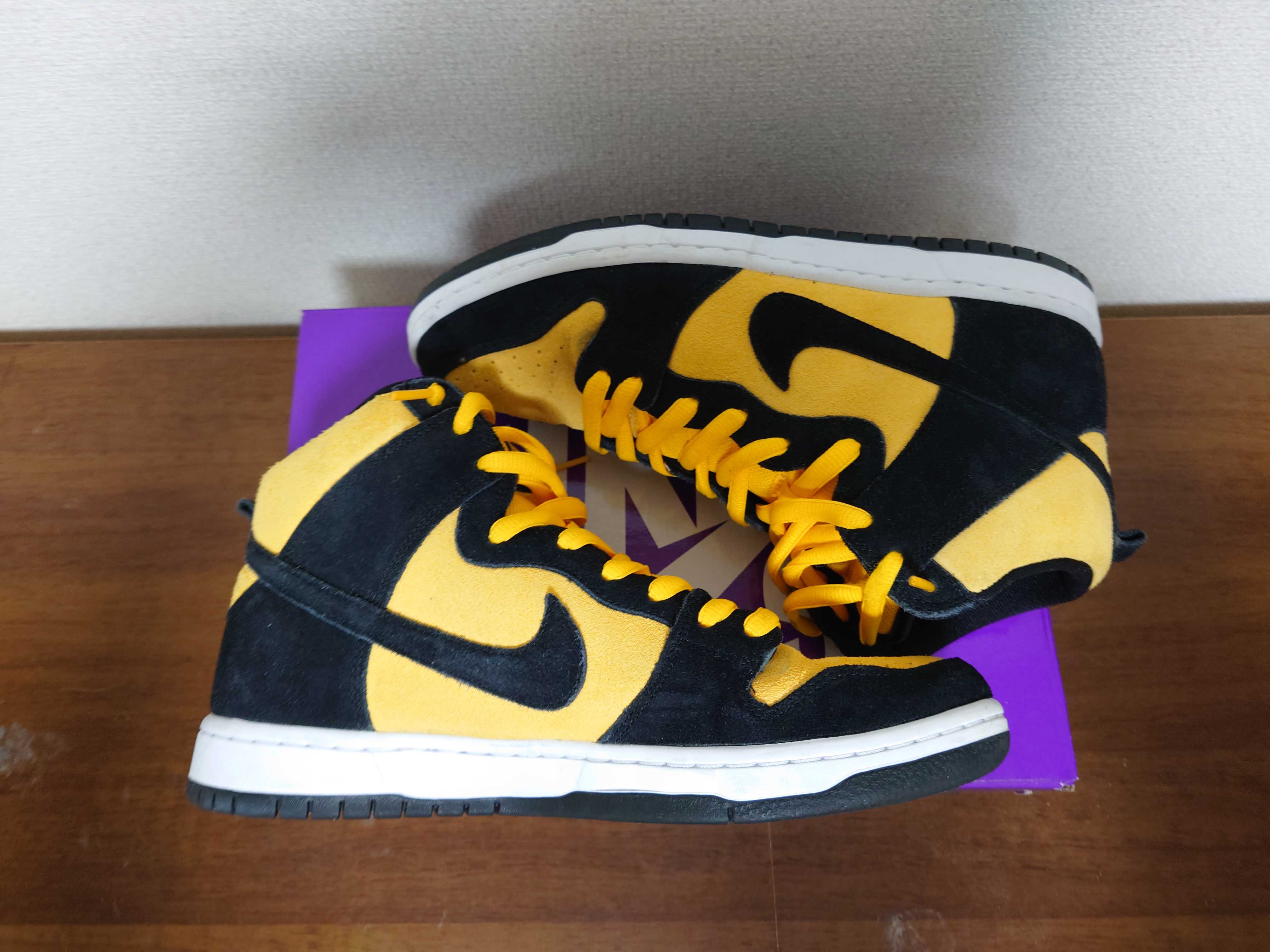 NIKE SB DUNK HIGH "MAIZE AND BLACK"