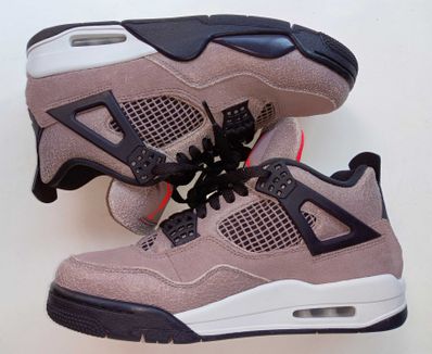 Nike Air Jordan 4 "Taupe Haze"