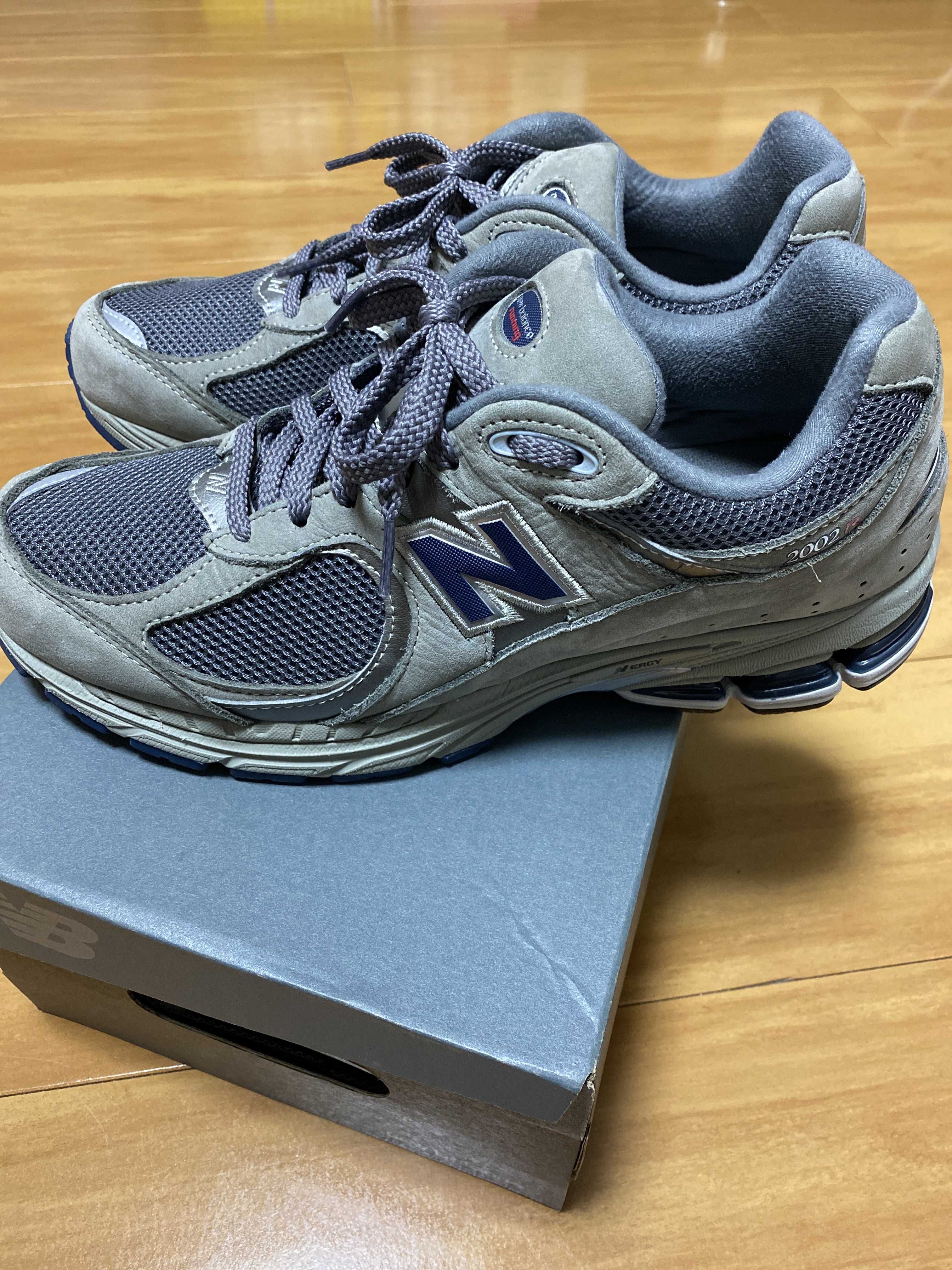 New Balance 2002R "Gray"
