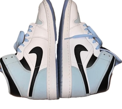 Nike Air Jordan 1 Mid "Ice Blue Nubuck"